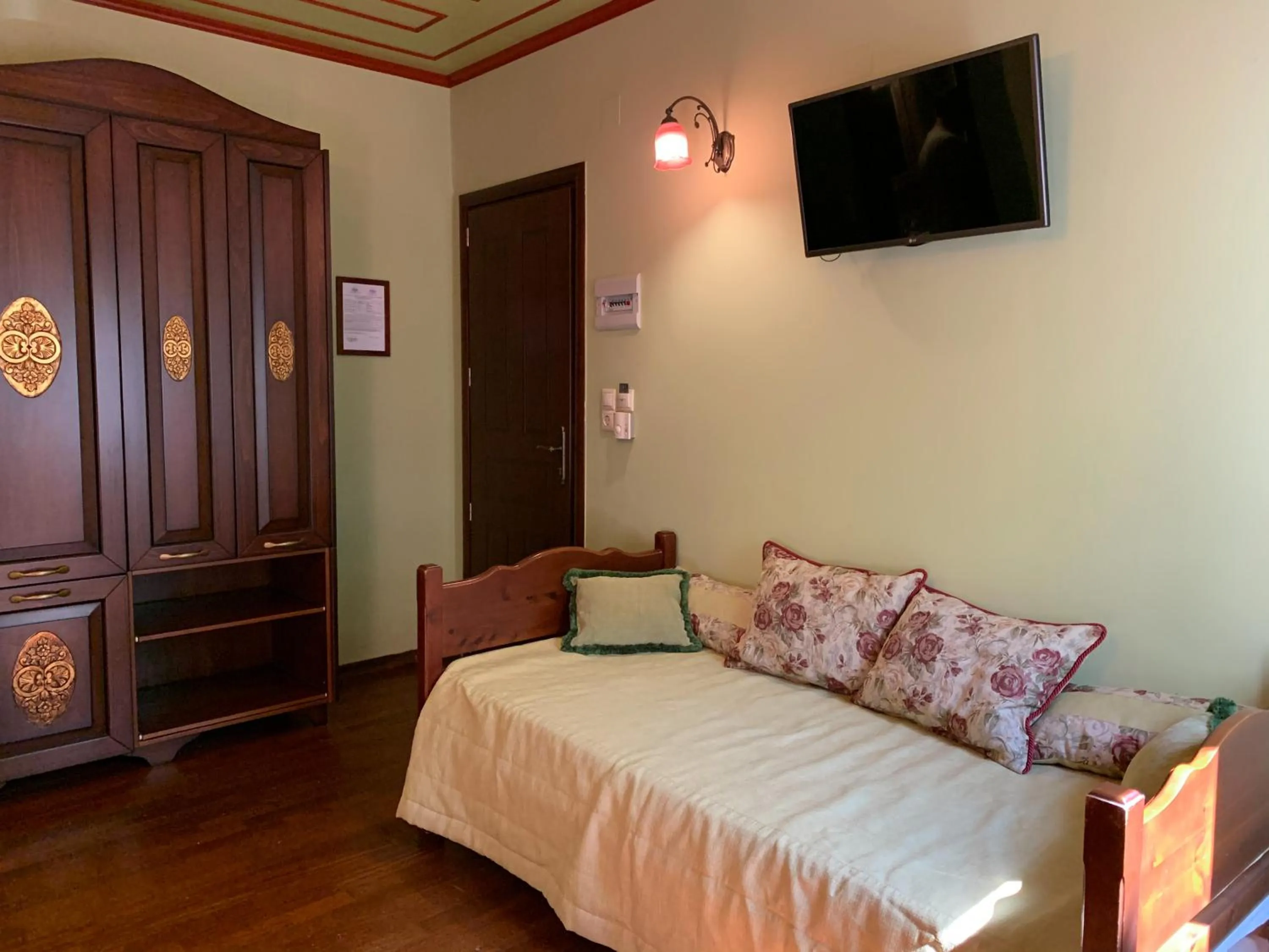 Bed in Elena Guesthouse