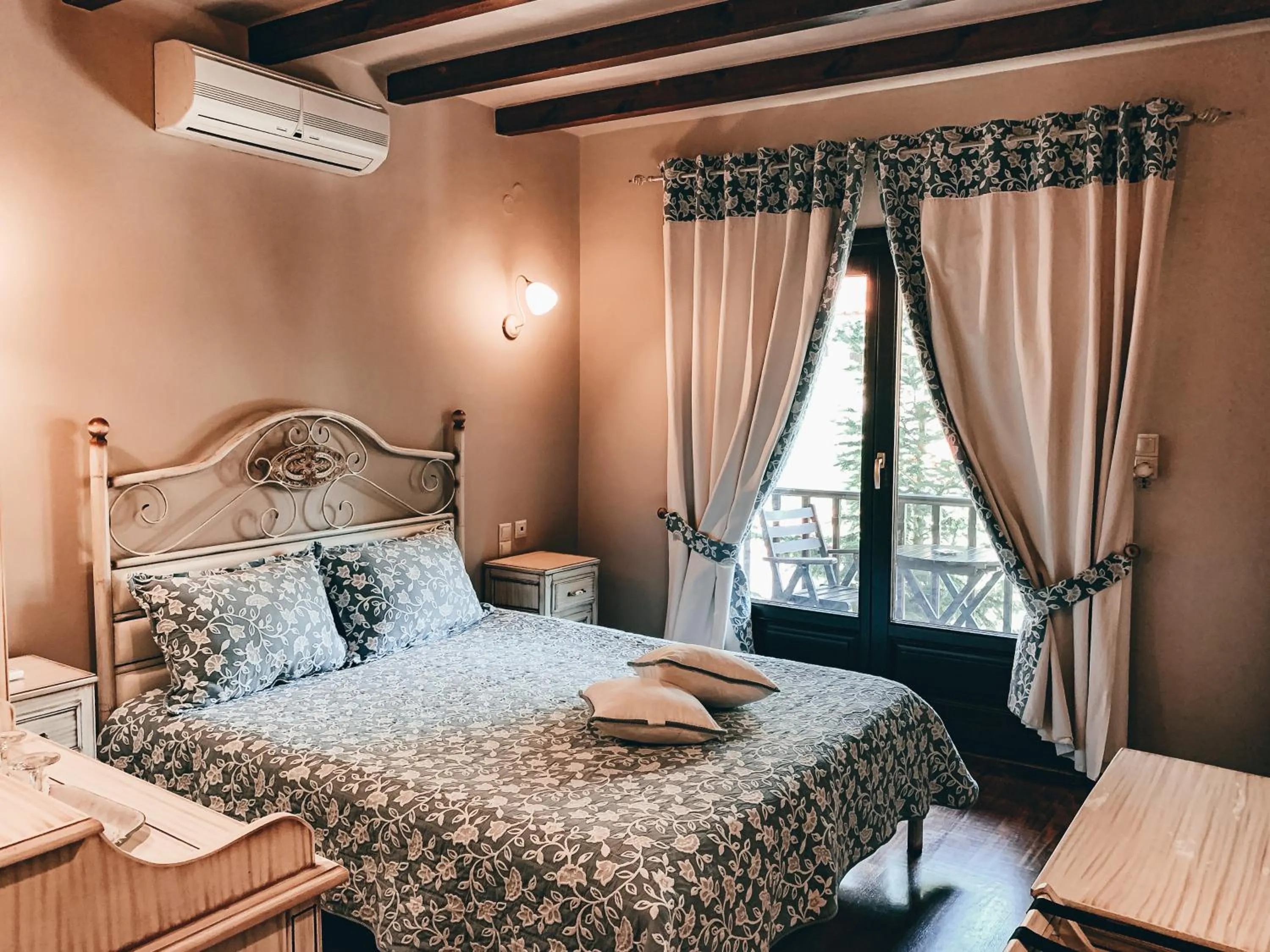 Bed in Elena Guesthouse