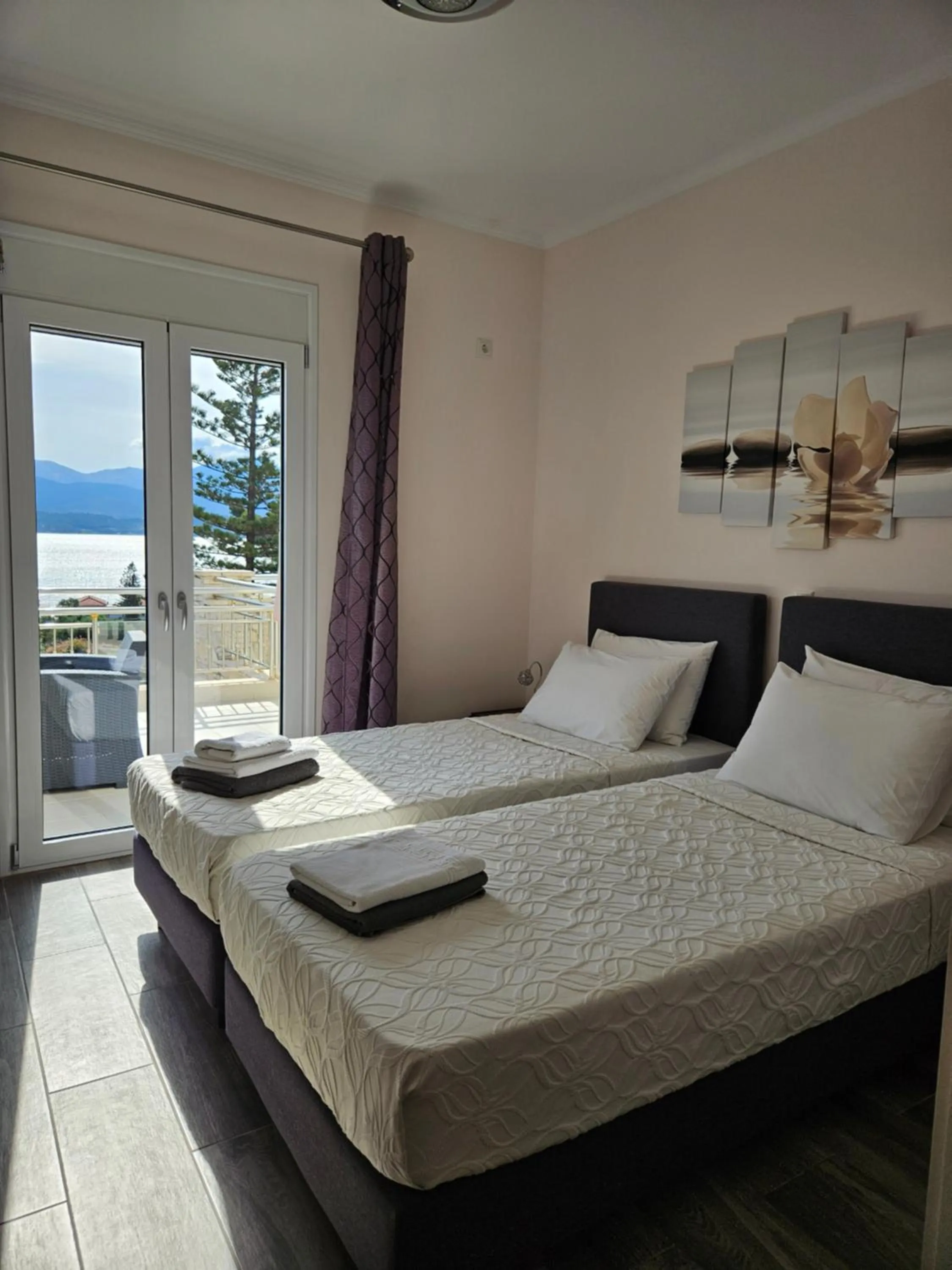 Bed in Diwani Luxury Villas