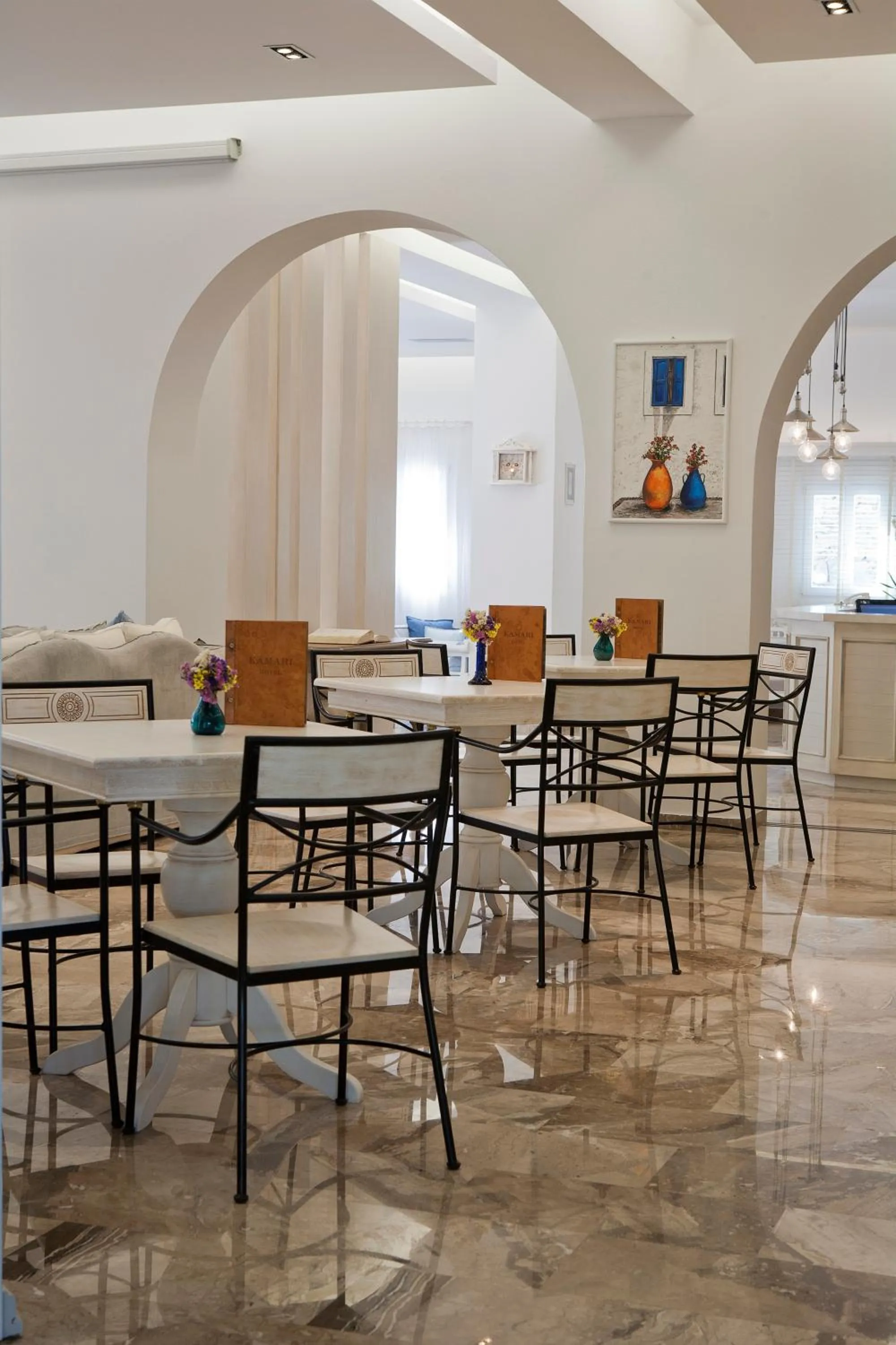 Lounge or bar in Kamari Hotel