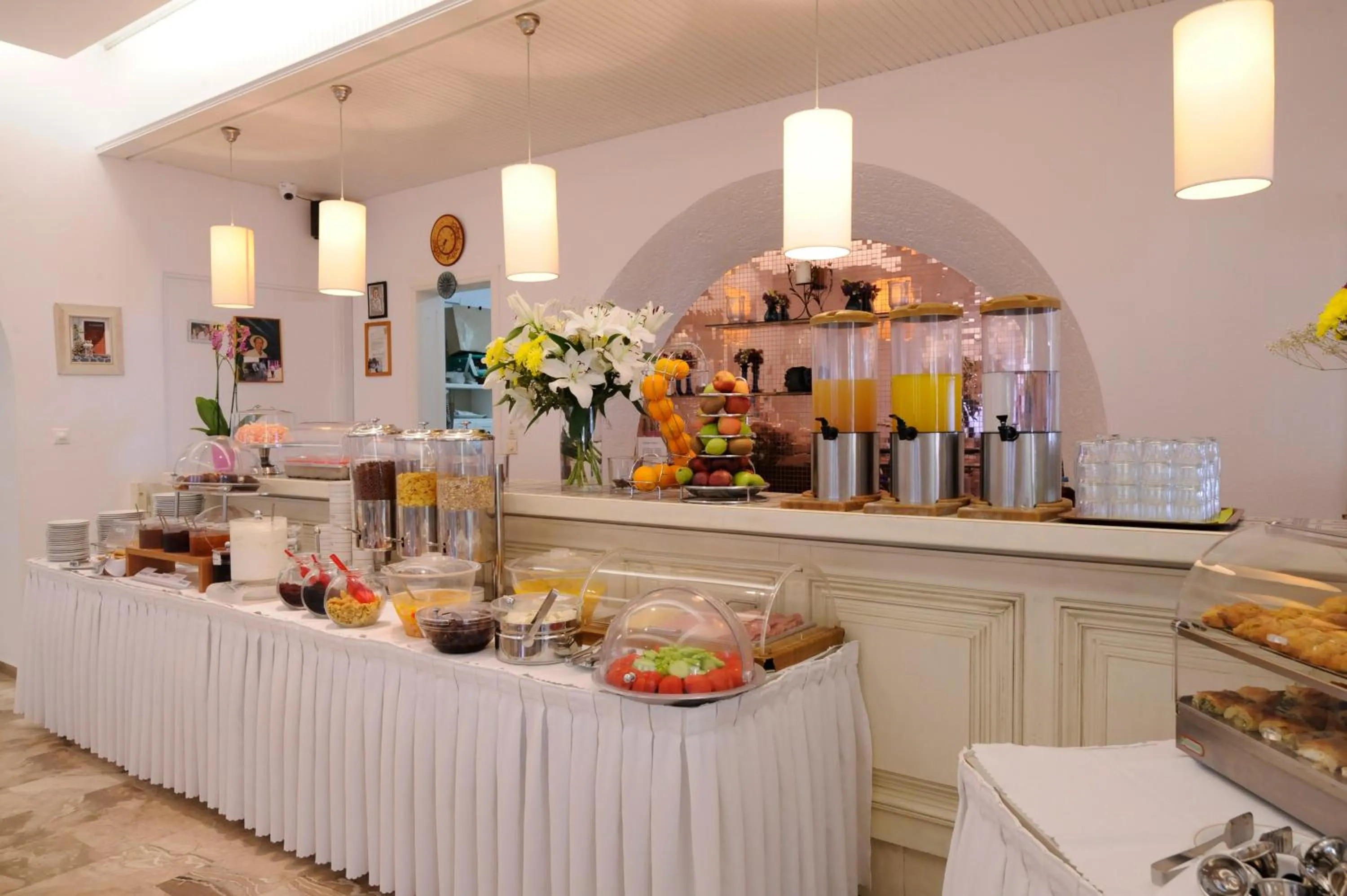 Buffet breakfast in Kamari Hotel