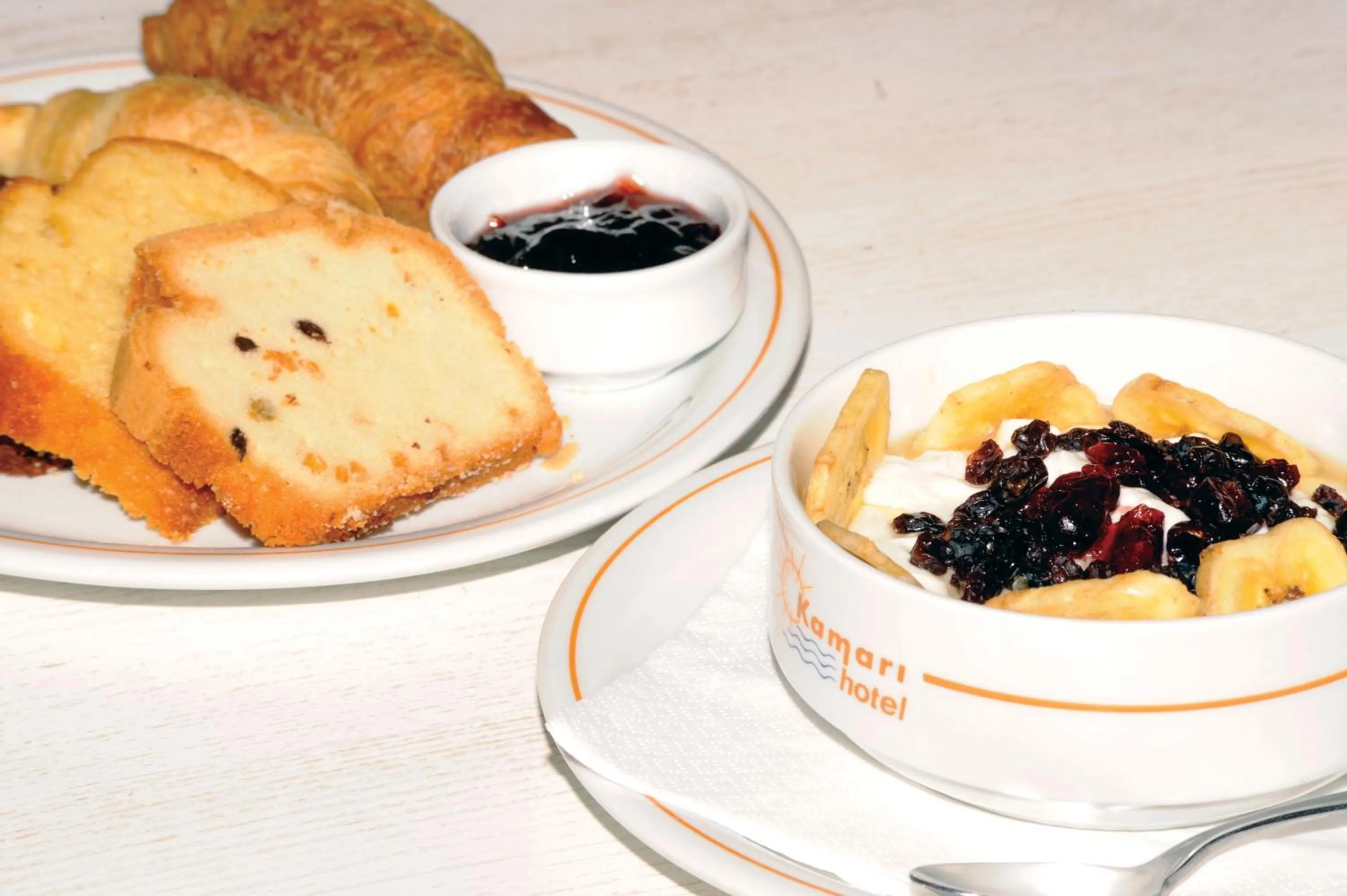 Buffet breakfast in Kamari Hotel