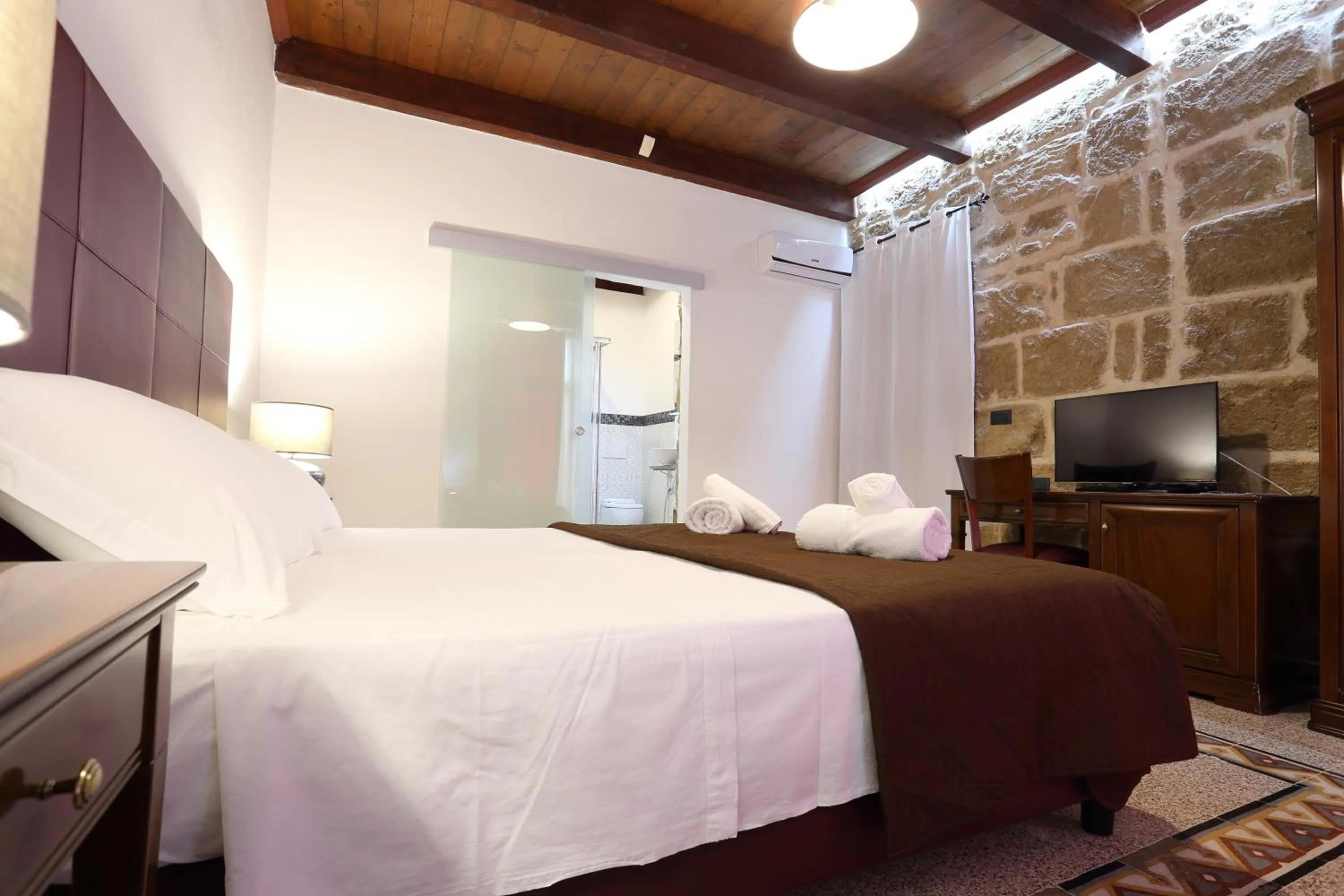 Photo of the whole room, Bed in Bienestar - Maison de Charme