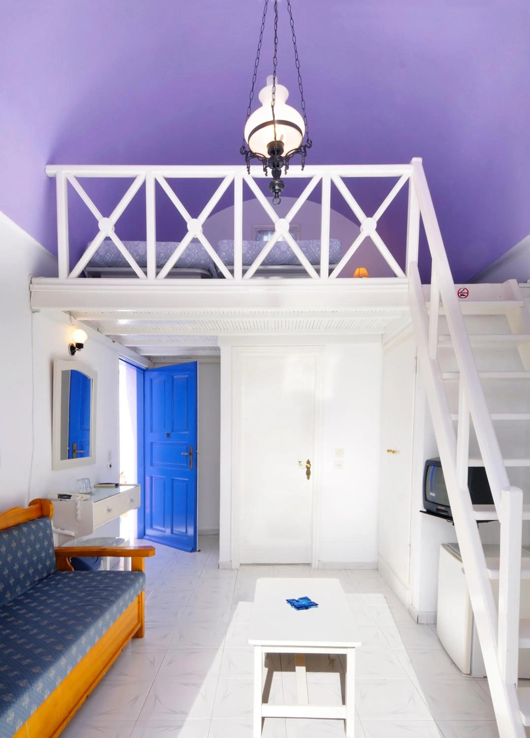 Photo of the whole room in Melina Hotel