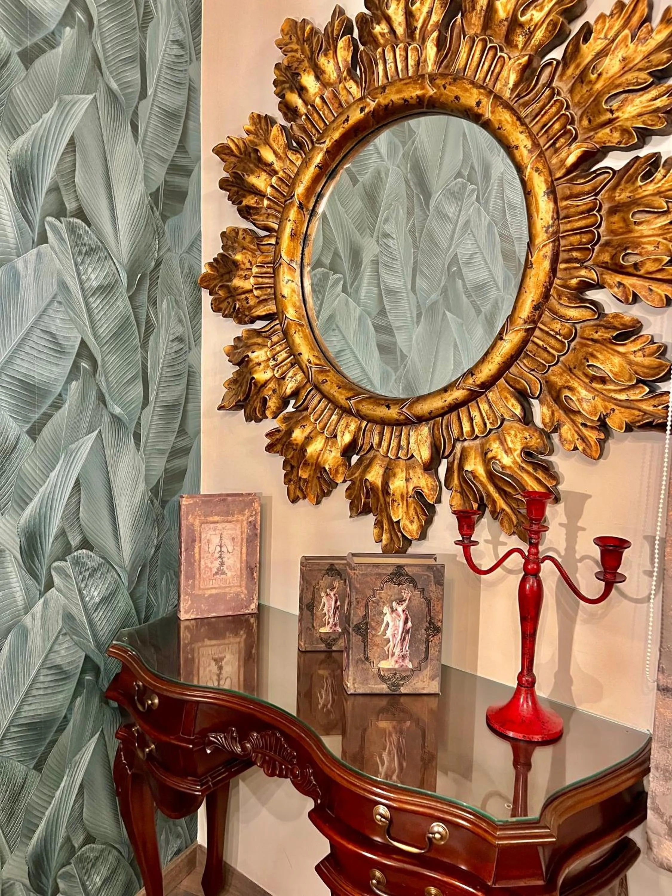 Decorative detail in Pension Dafni