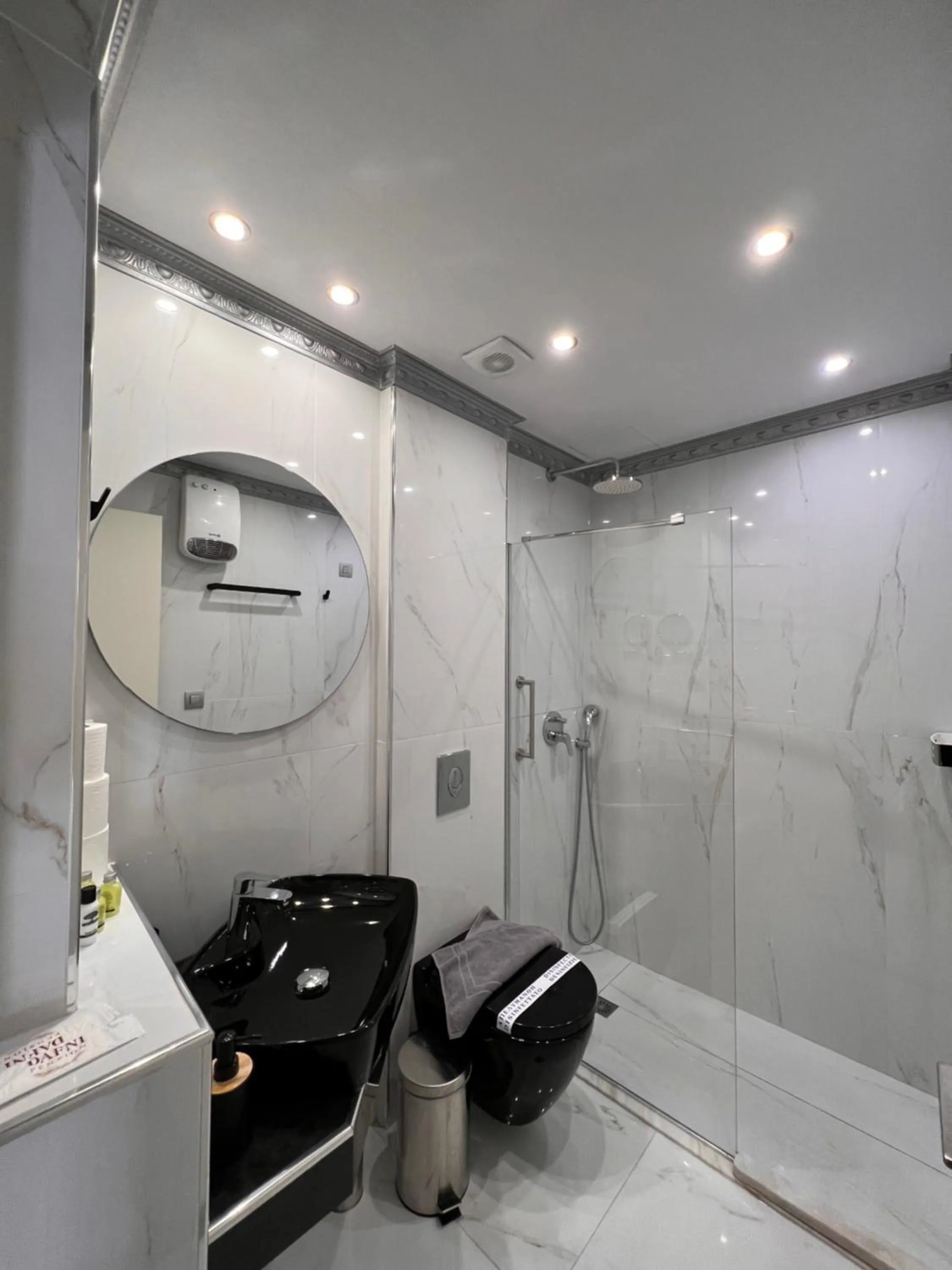 Bathroom in Pension Dafni