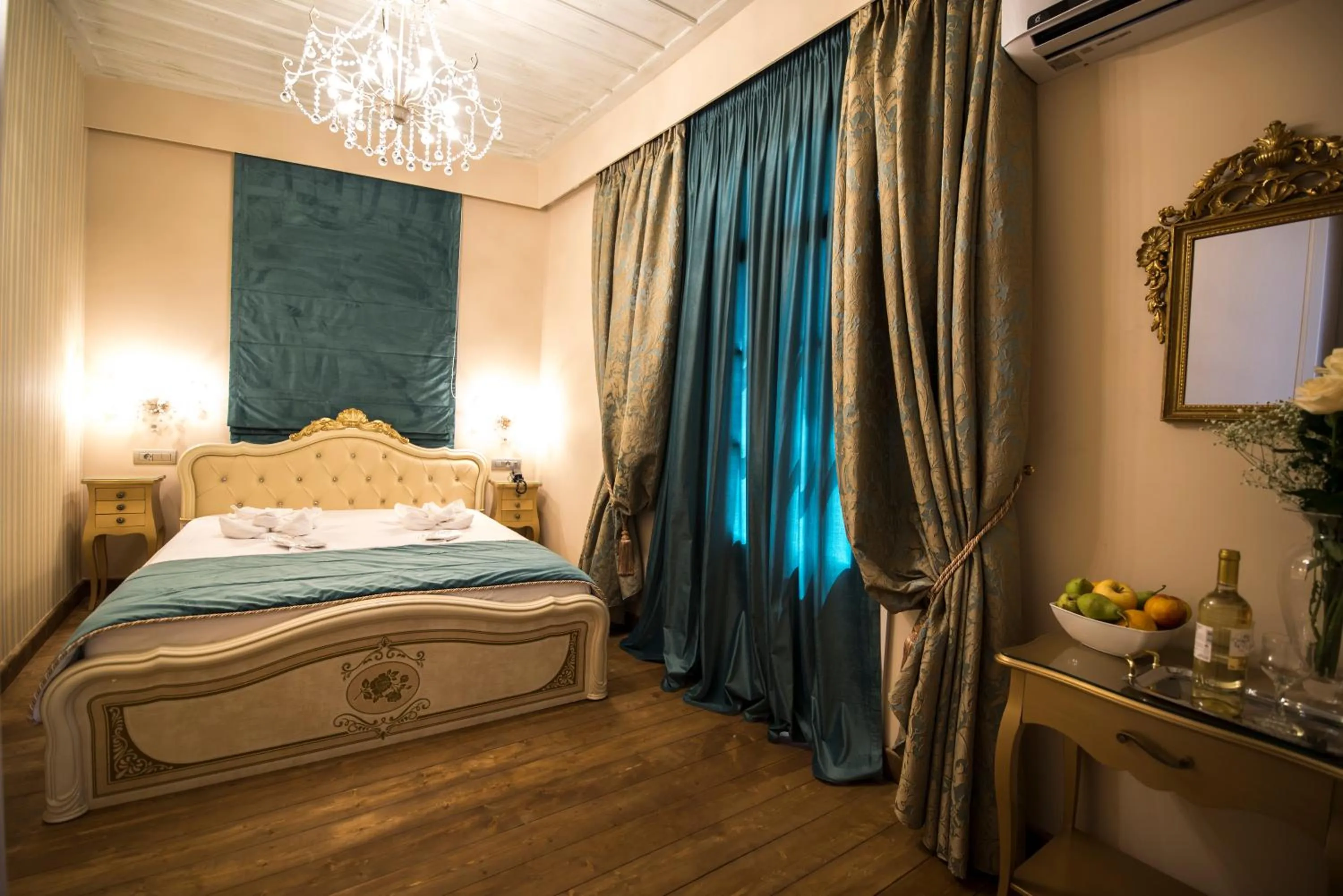 Photo of the whole room, Bed in Pension Dafni