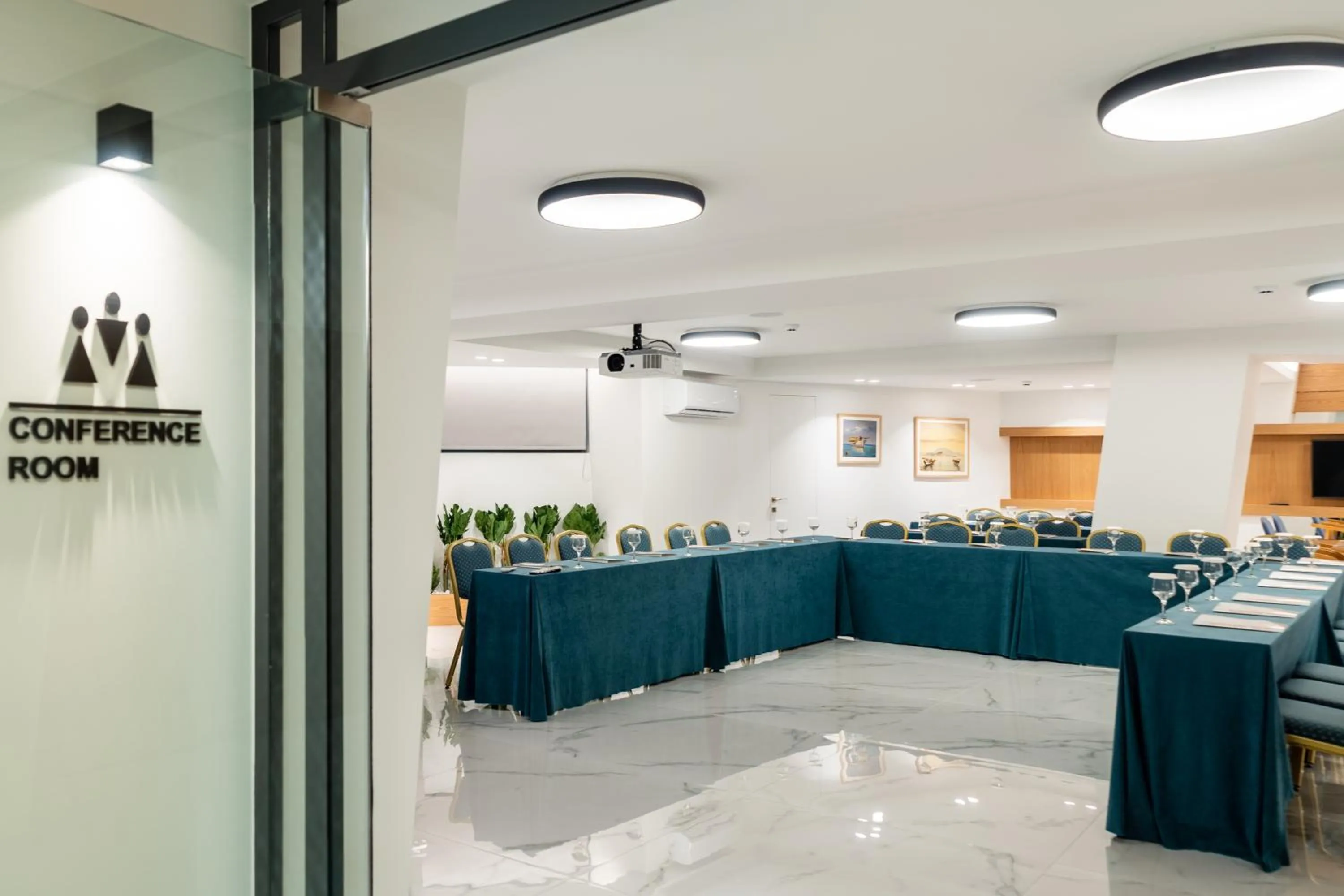 Meeting/conference room in Poseidon Hotel