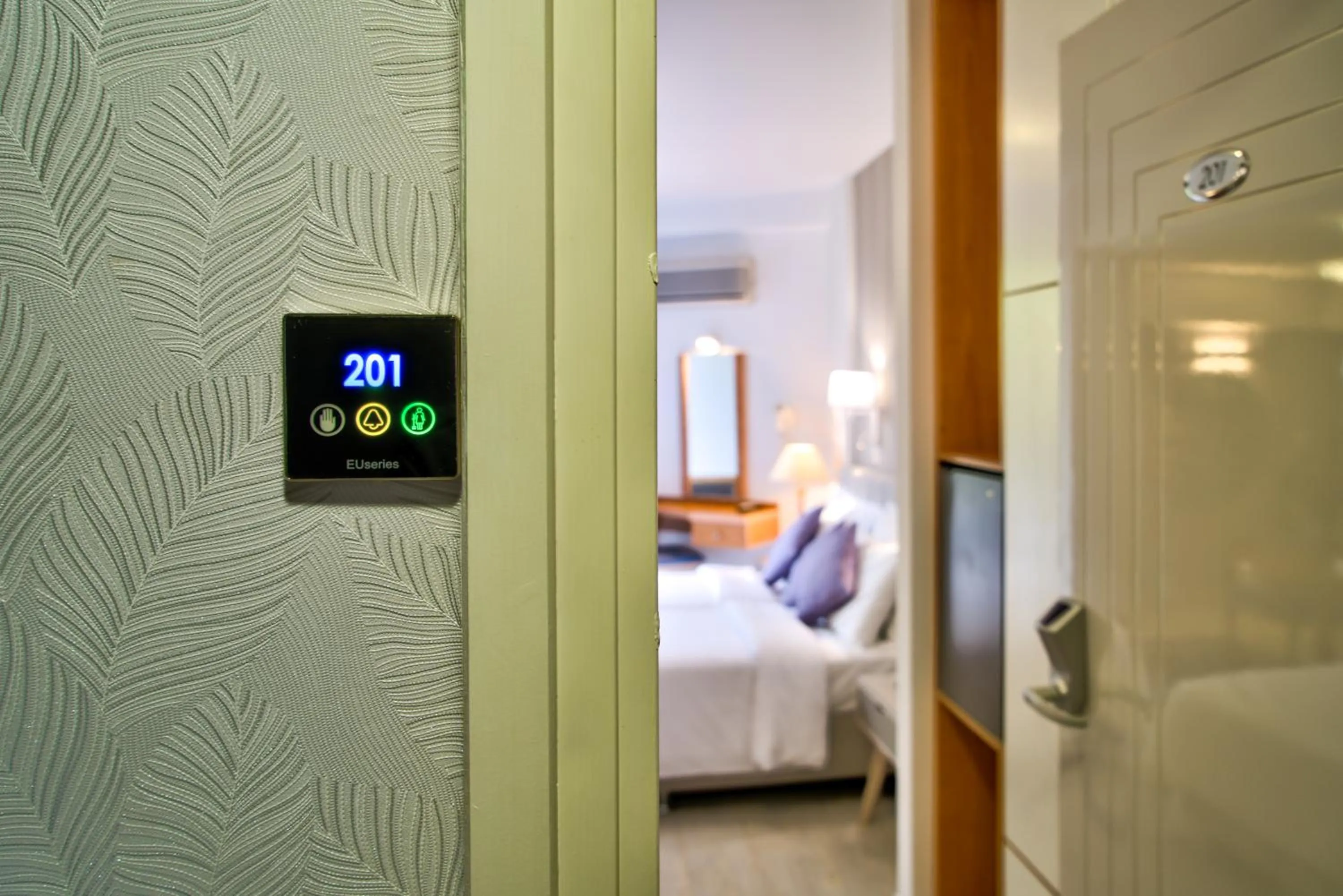 Facade/entrance, Bed in Poseidon Hotel