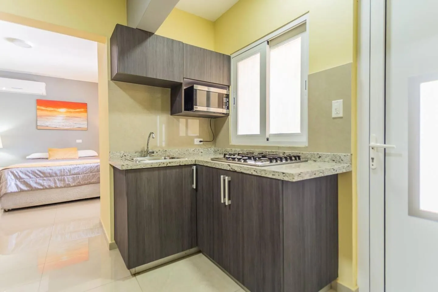 Kitchen or kitchenette in Juanedu Suites