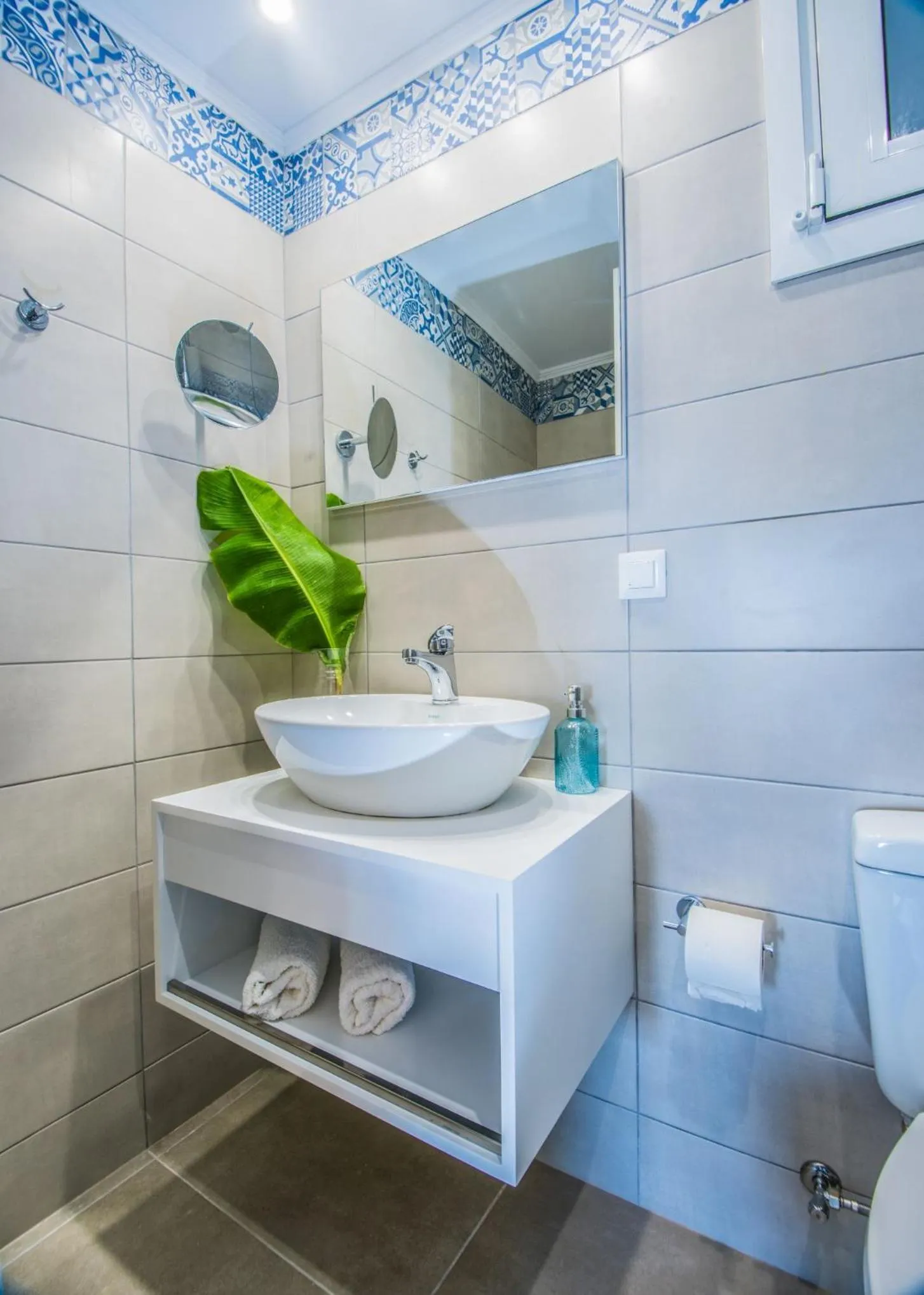 Bathroom in Mirabella Apartments