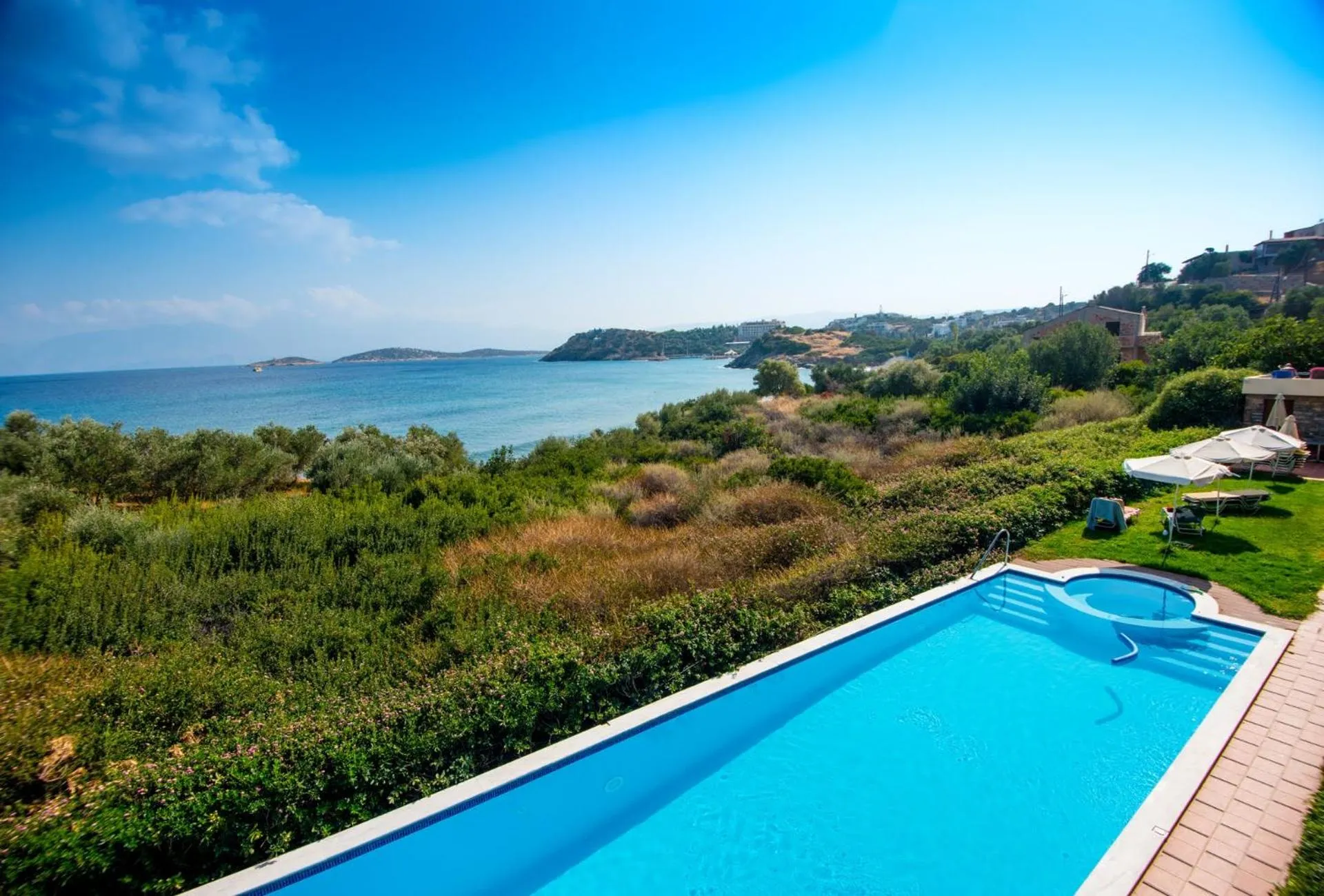 Pool view in Mirabella Apartments