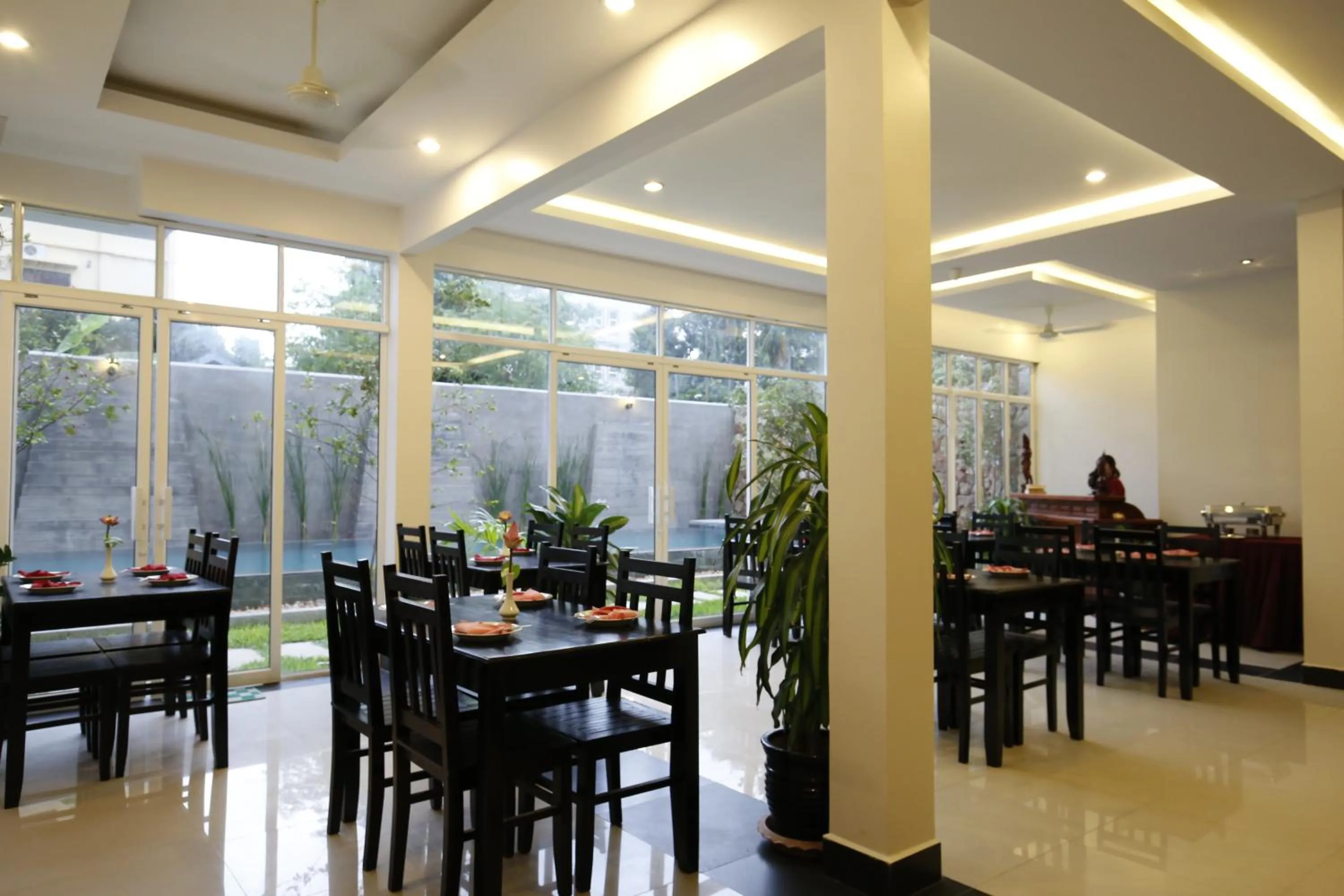 Restaurant/places to eat in Holy Angkor Hotel