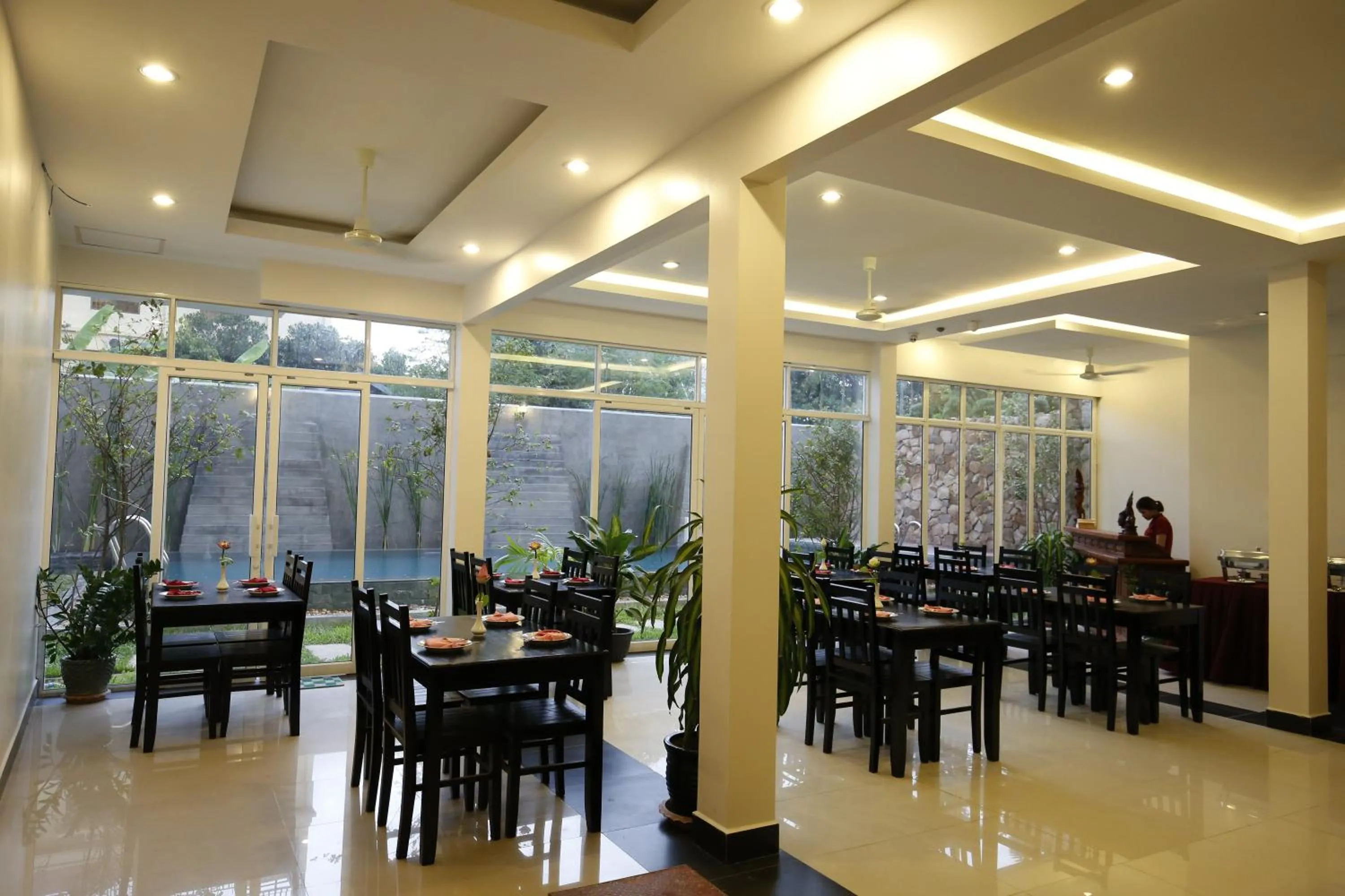 Restaurant/places to eat in Holy Angkor Hotel
