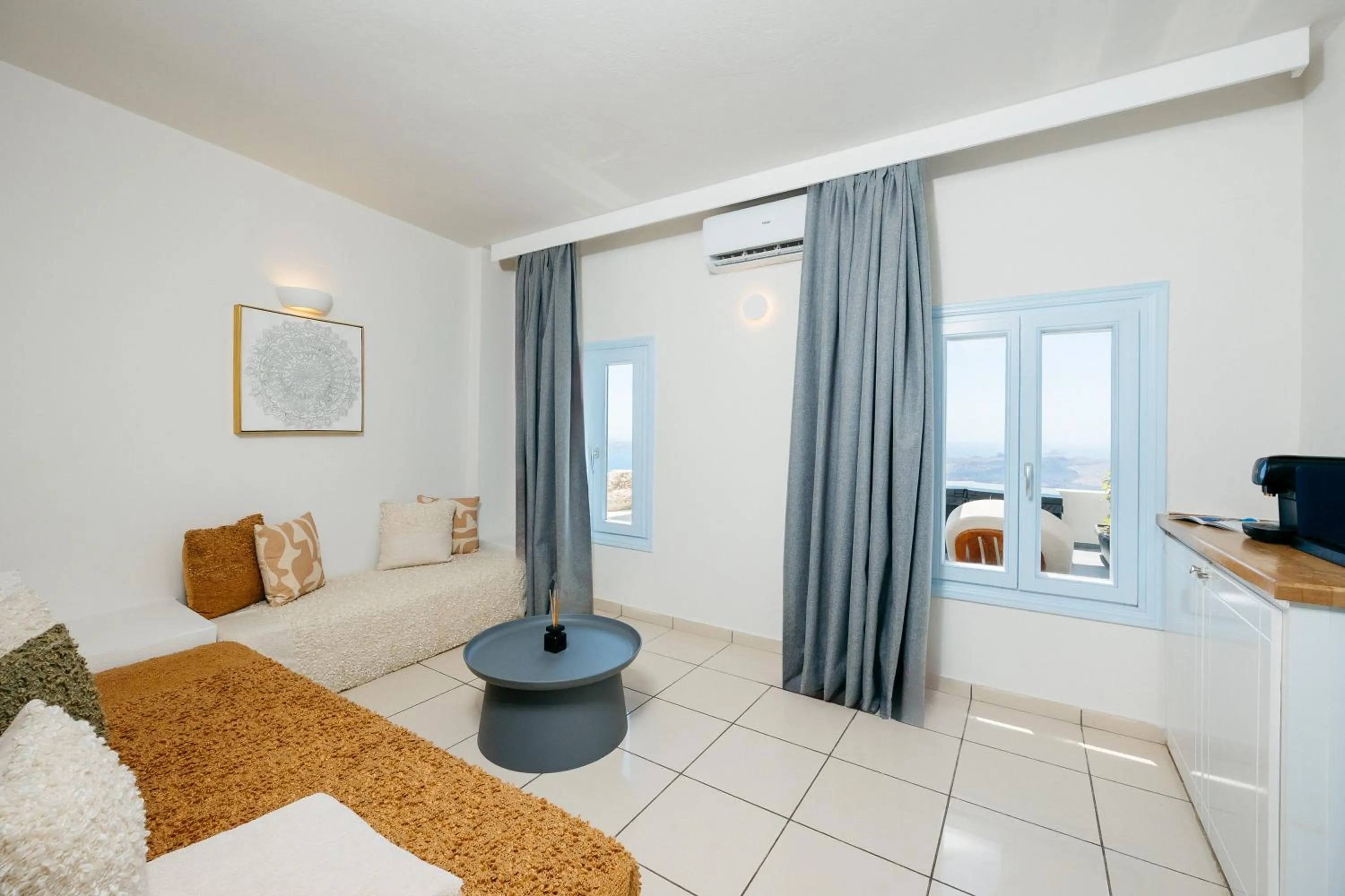 View (from property/room), Bed in Kastro Suites