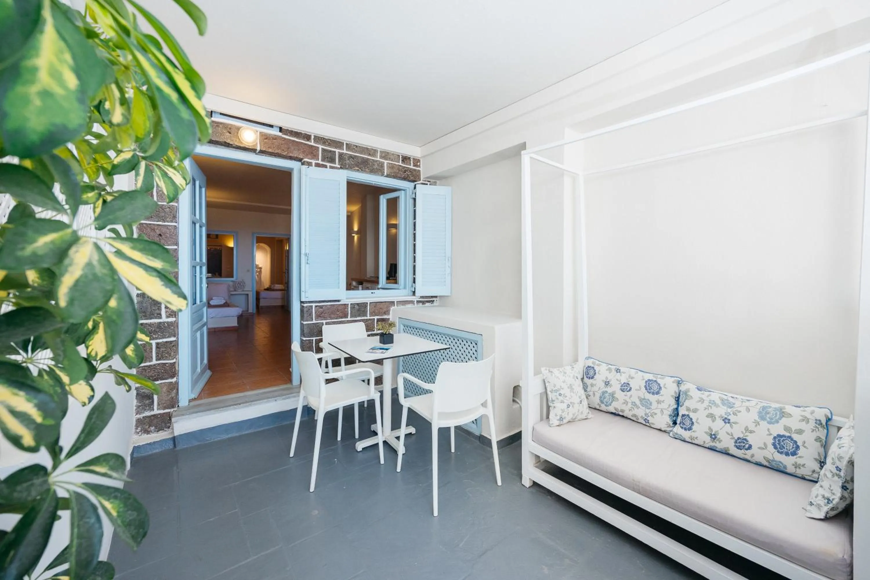 Balcony/Terrace in Kastro Suites