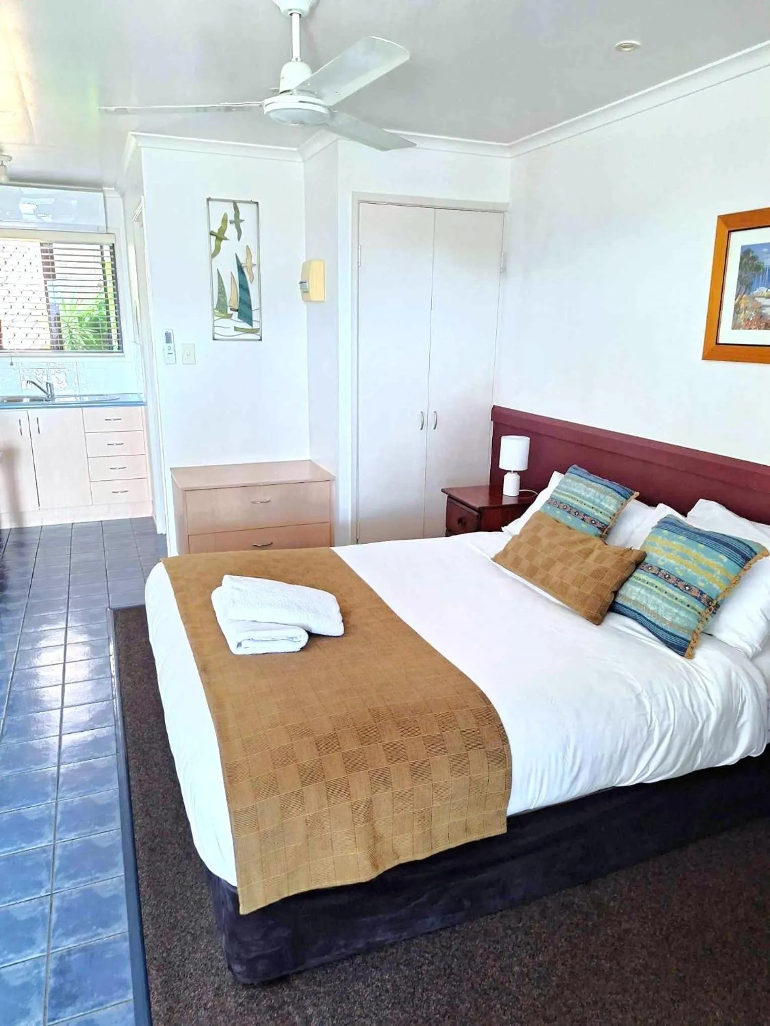 Bedroom, Bed in Central Studio Accommodation