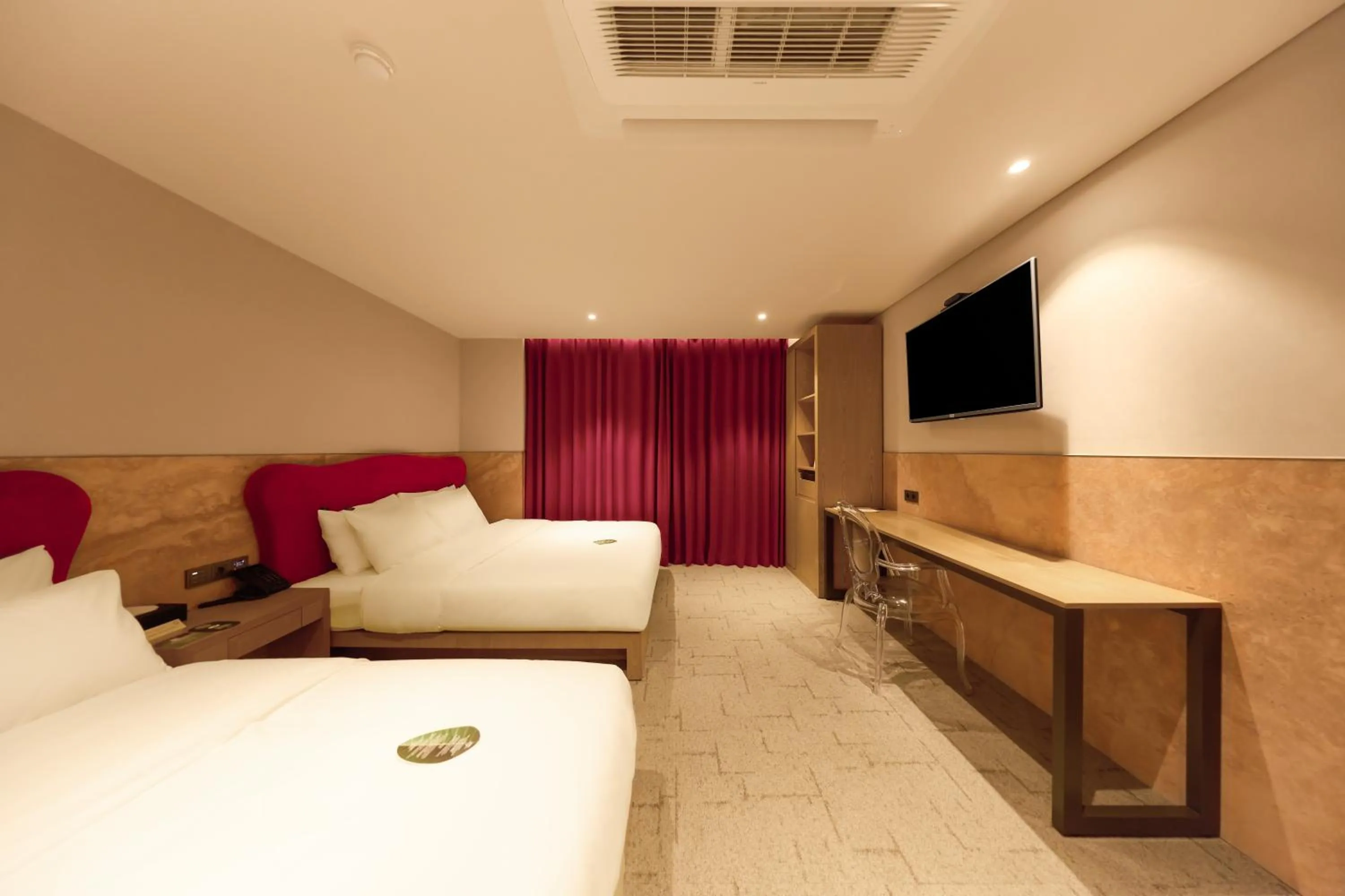 Photo of the whole room, Bed in Capace Hotel Gangnam