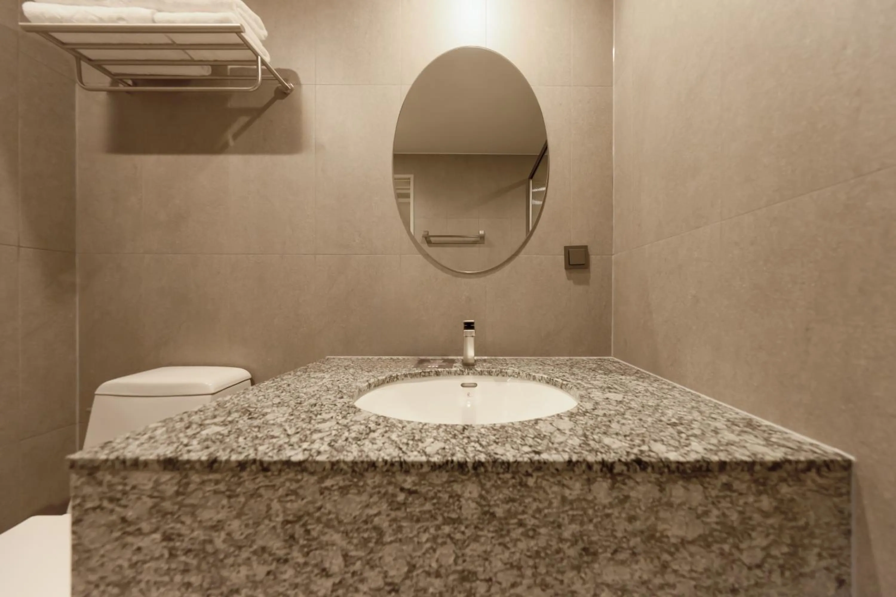 Toilet in Capace Hotel Gangnam