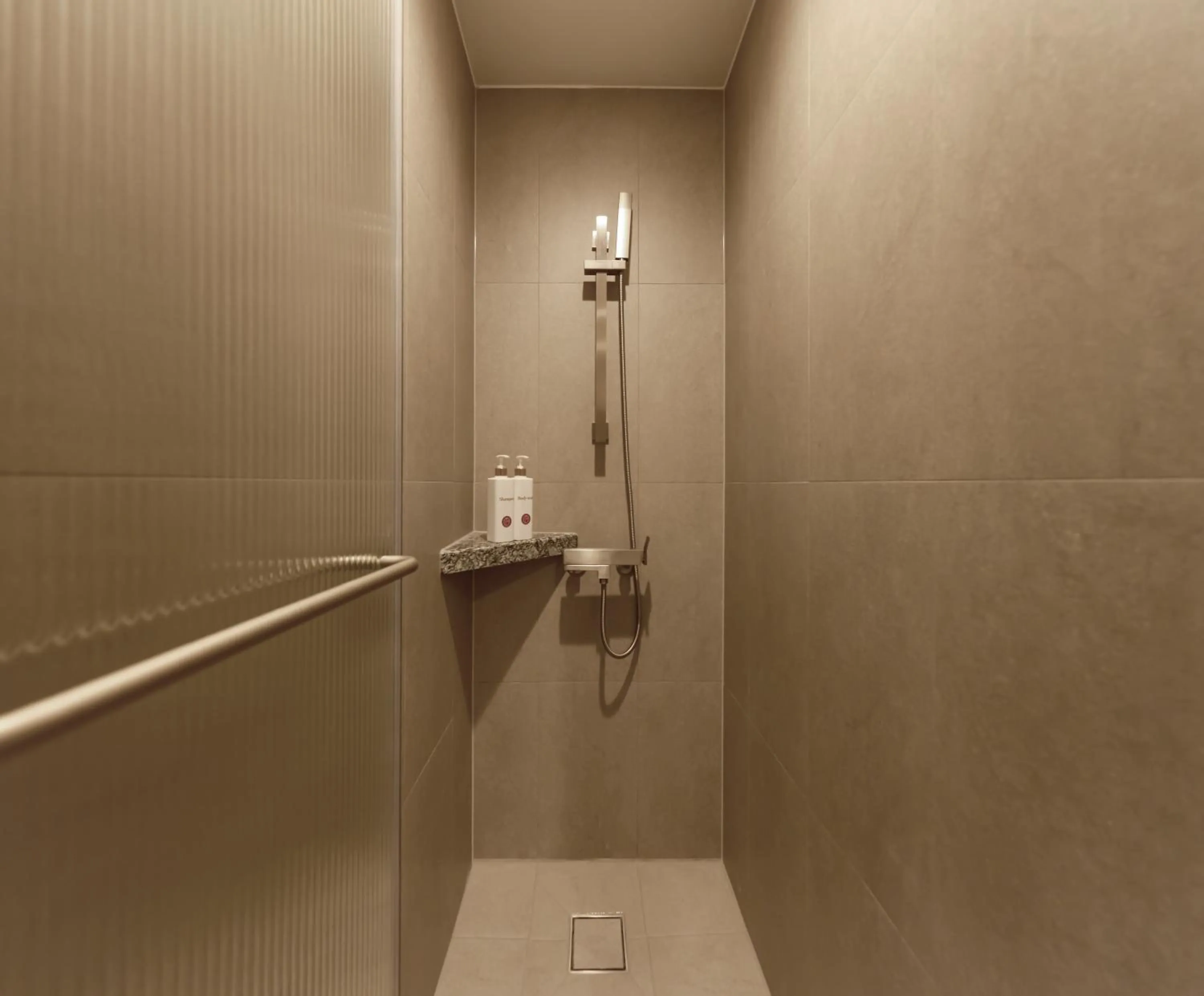 Shower in Capace Hotel Gangnam