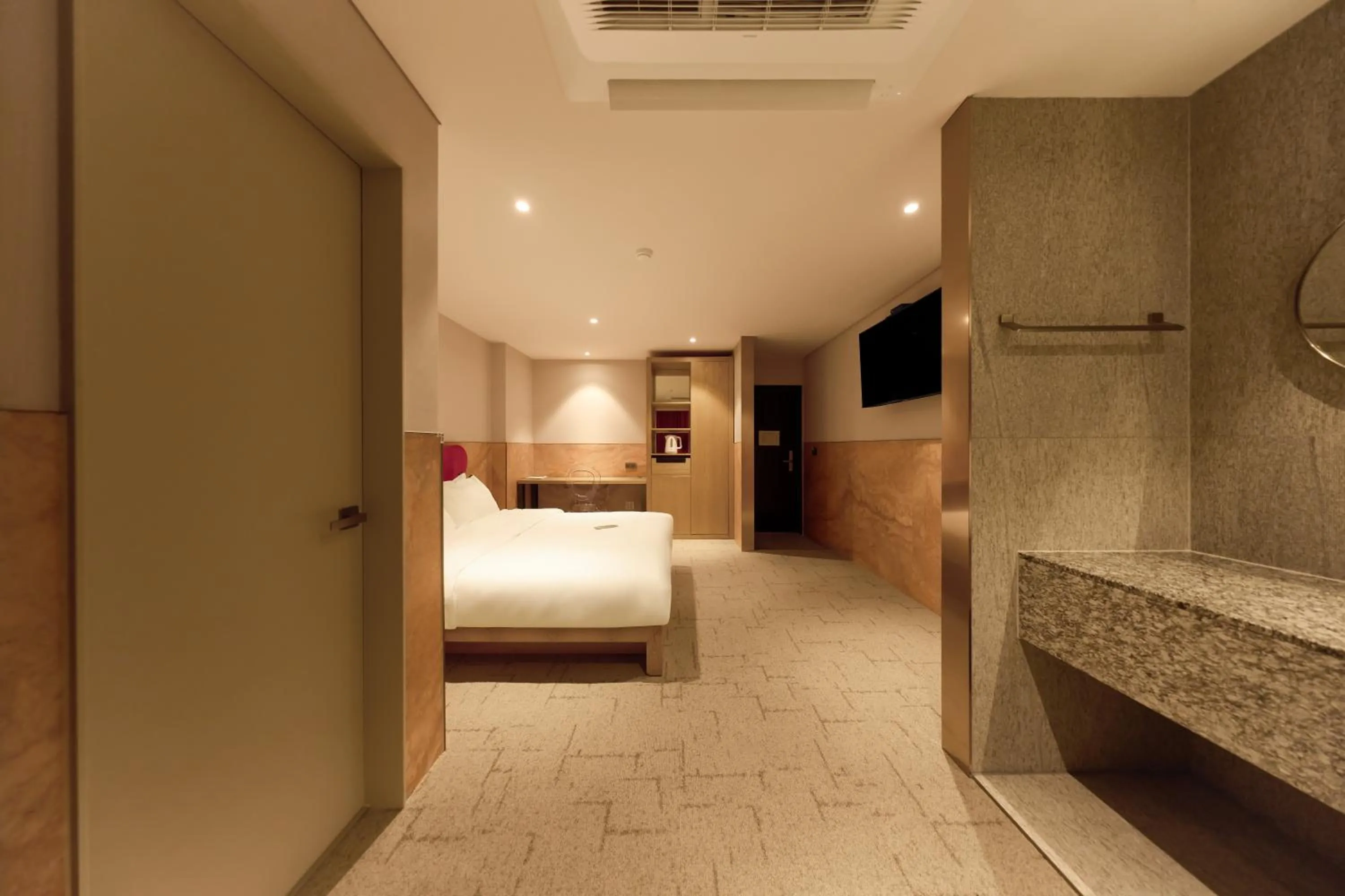 Photo of the whole room, Bed in Capace Hotel Gangnam