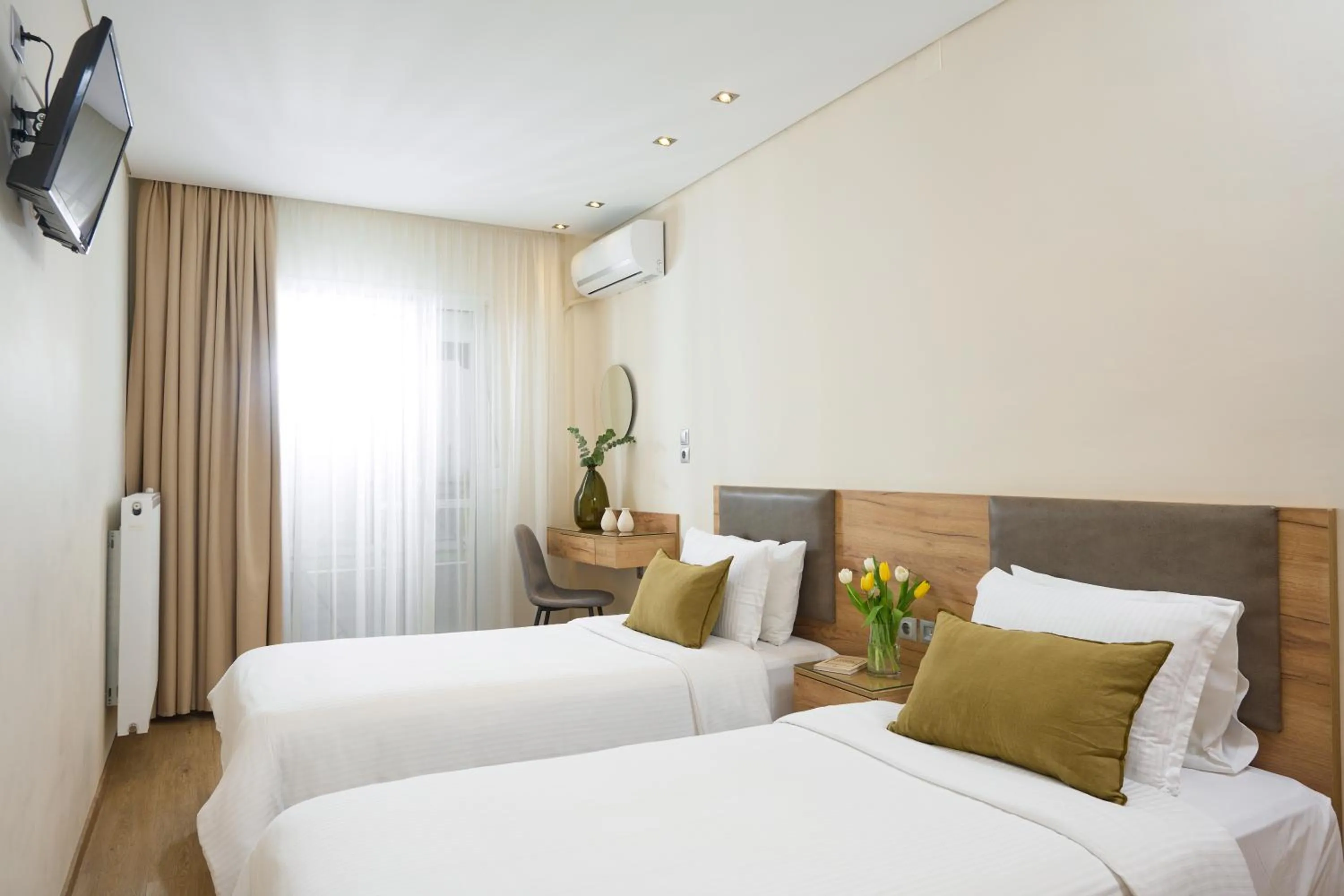 Photo of the whole room, Bed in Filippos Hotel