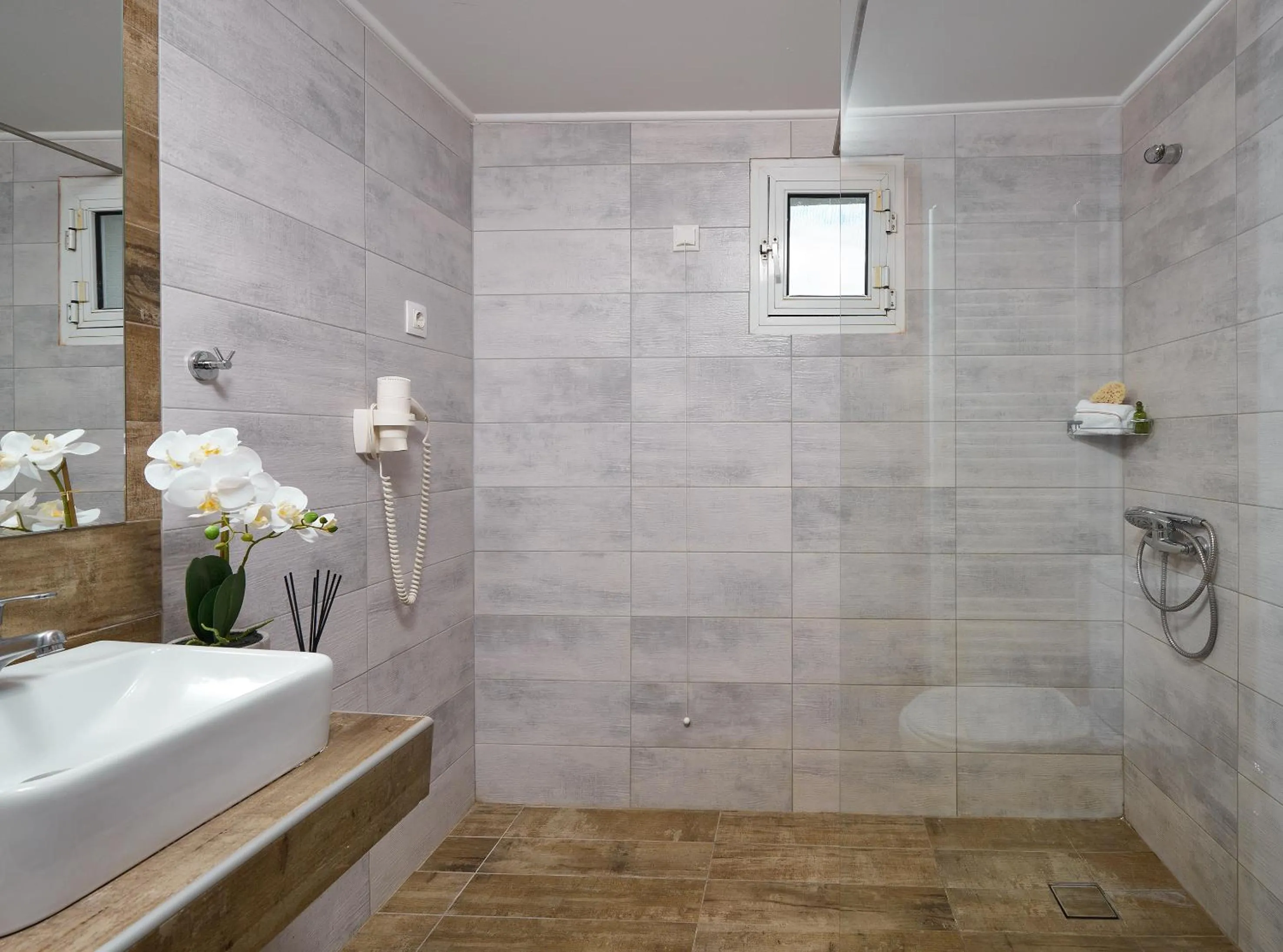 Shower in Filippos Hotel