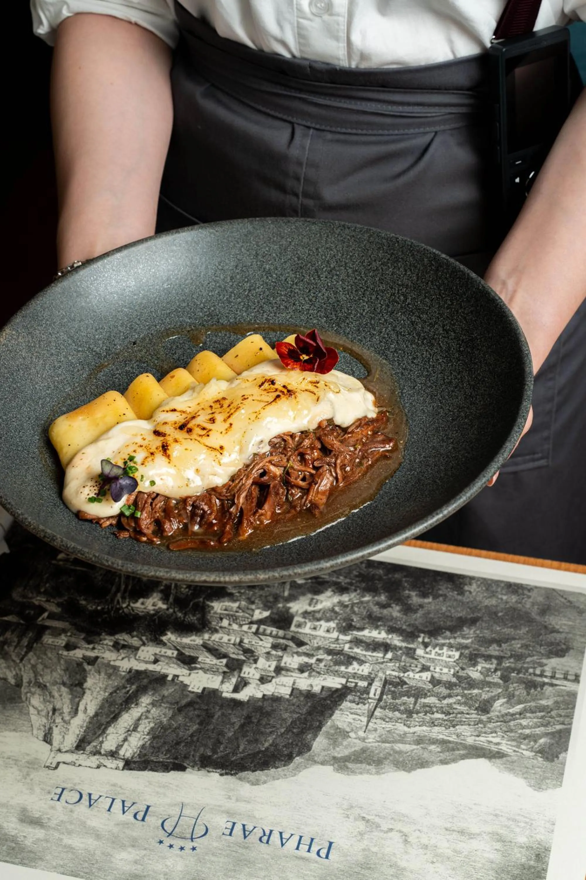 Food in Pharae Palace