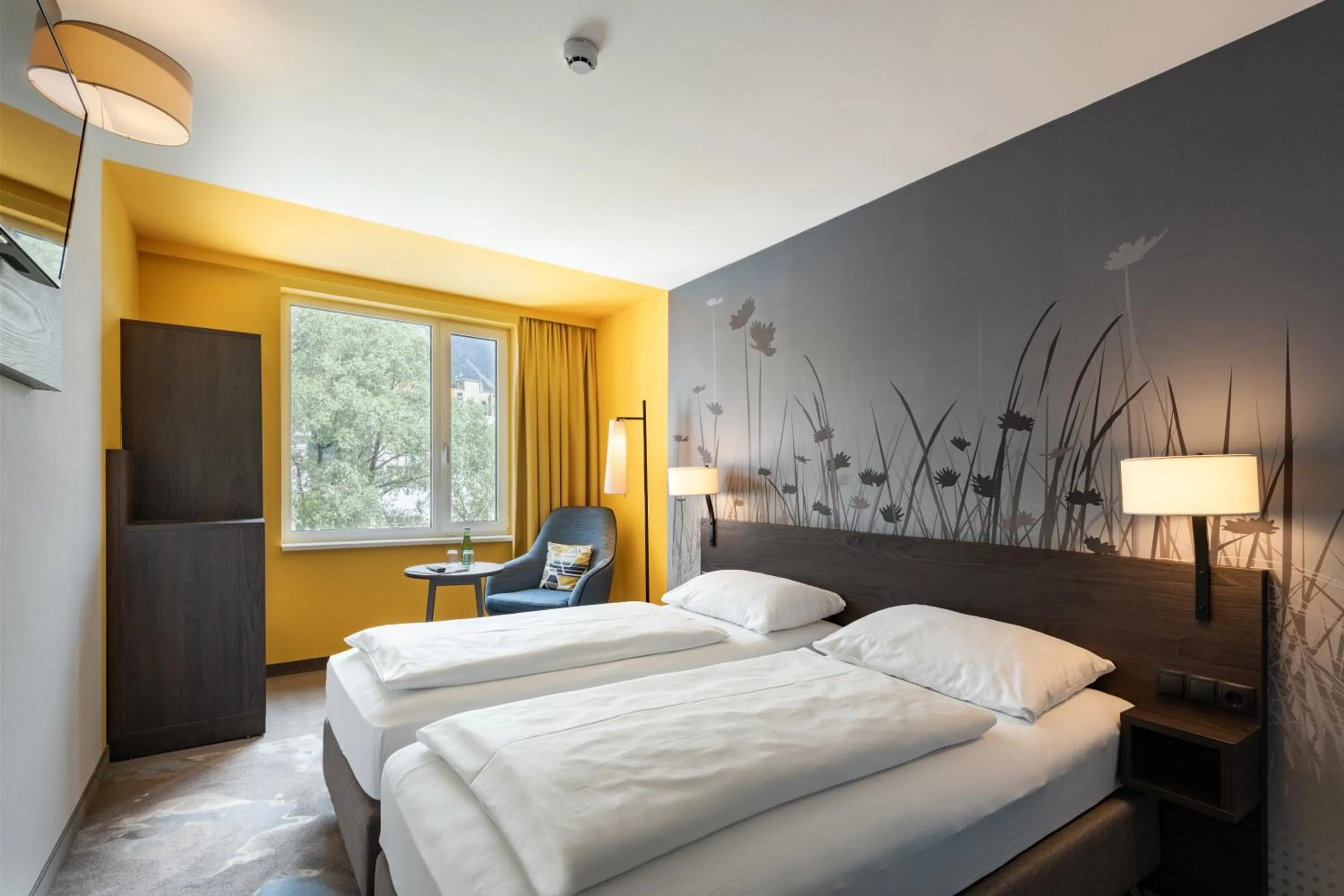 Photo of the whole room, Bed in Hwest Hotel