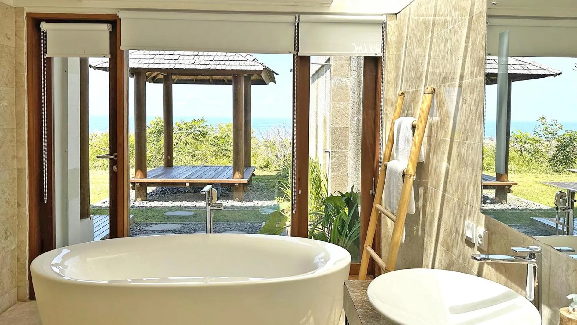 Bathroom in Vivo Villas - Villa Vivo