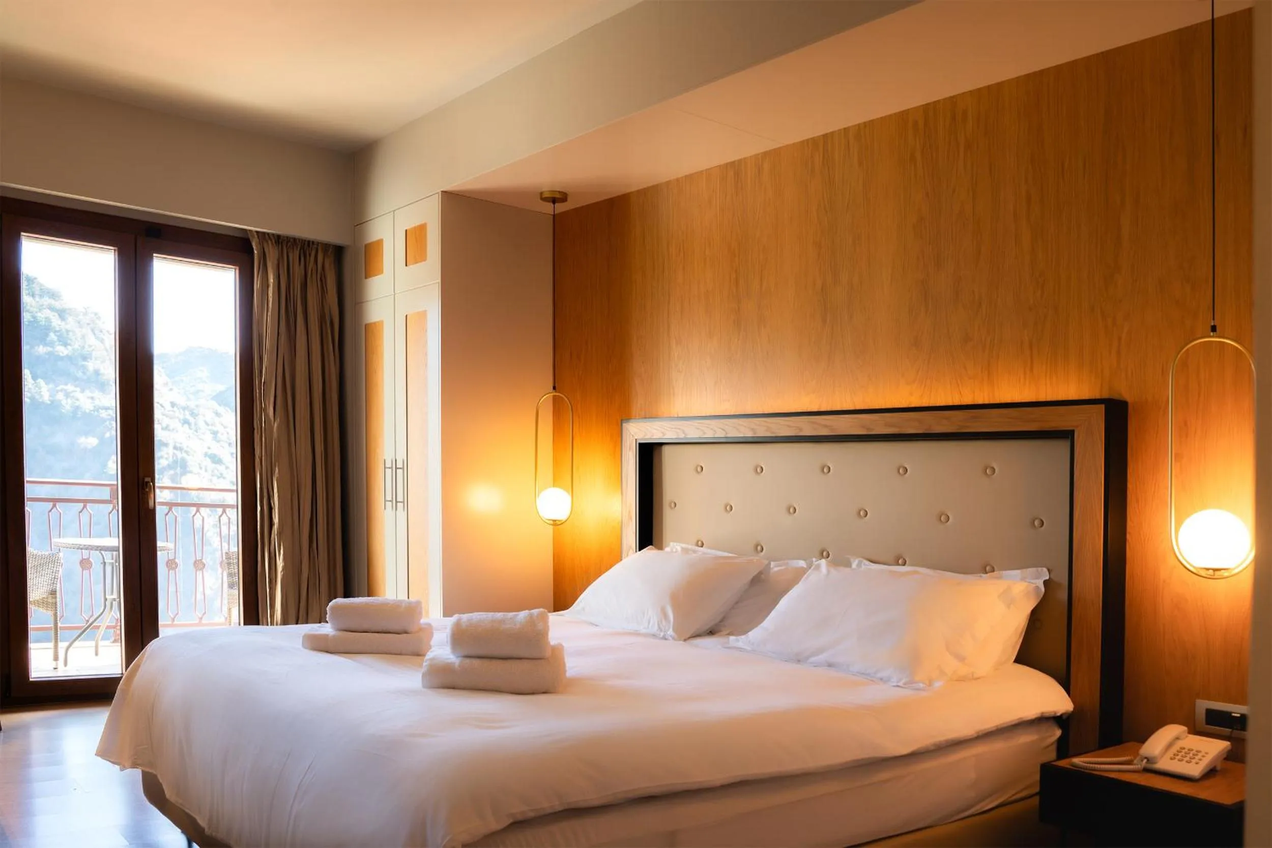 Lagadia 4 Seasons Hotel