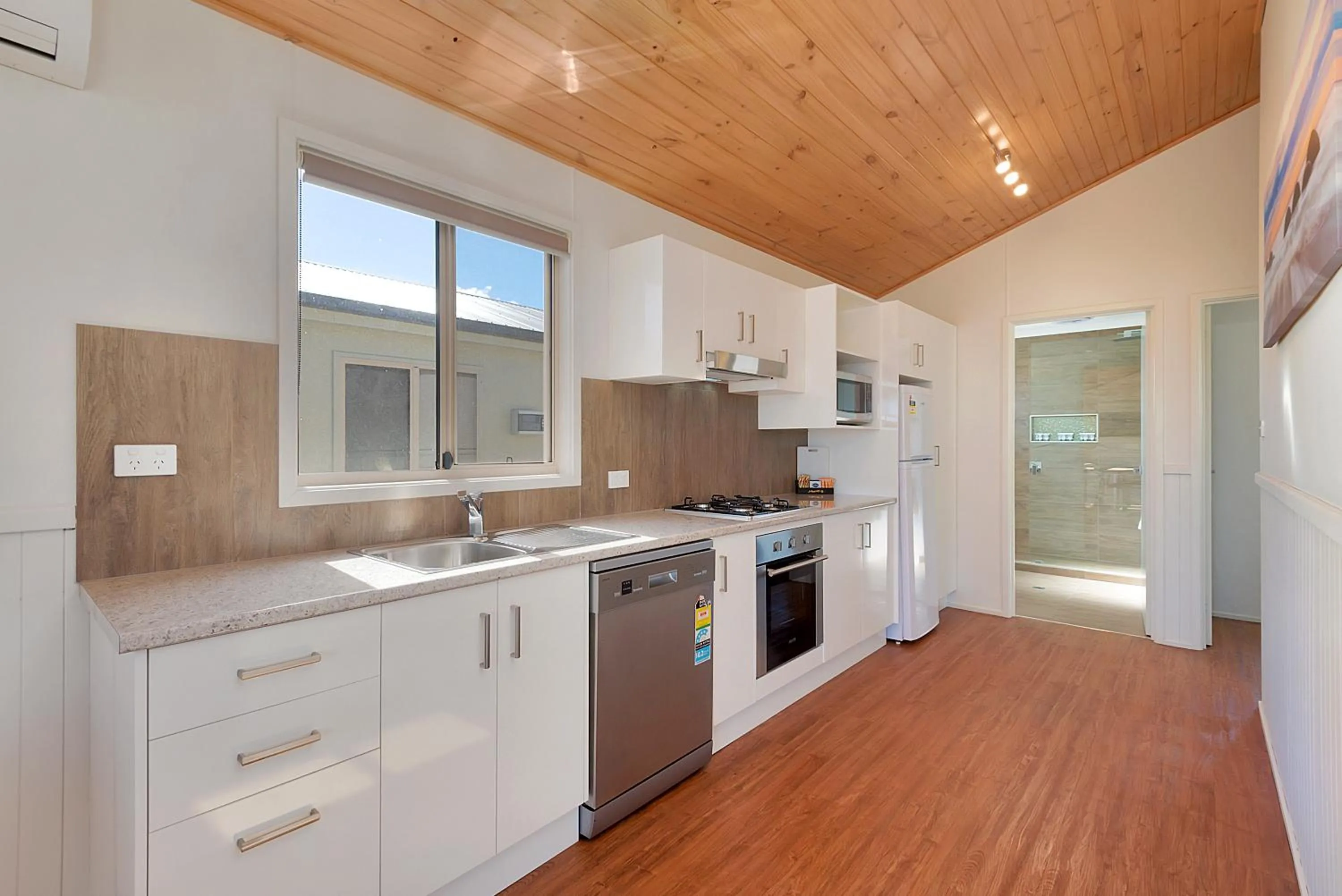 Kitchen or kitchenette in Moonta Bay Holiday Park