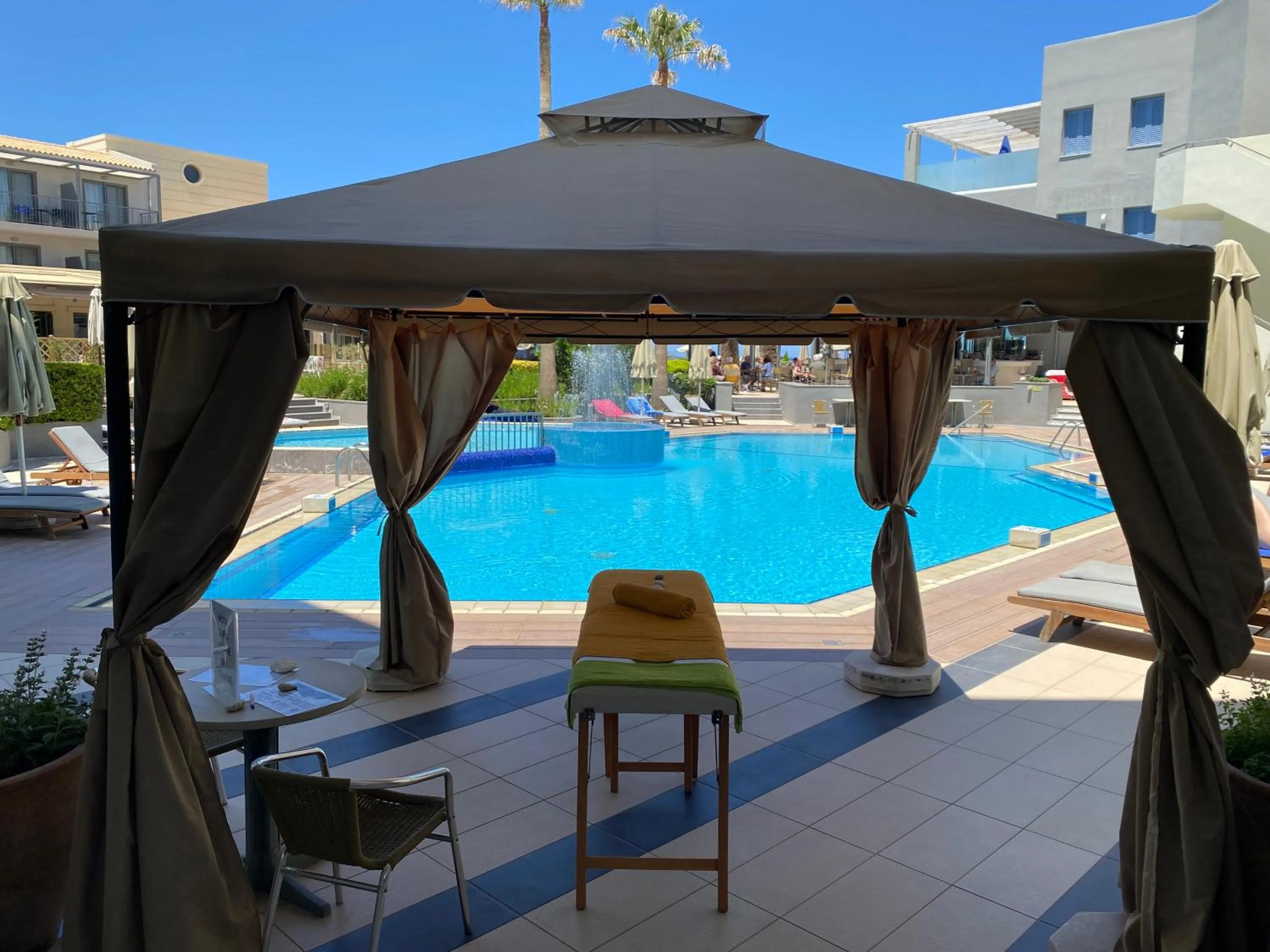 Guests in Aegean Pearl