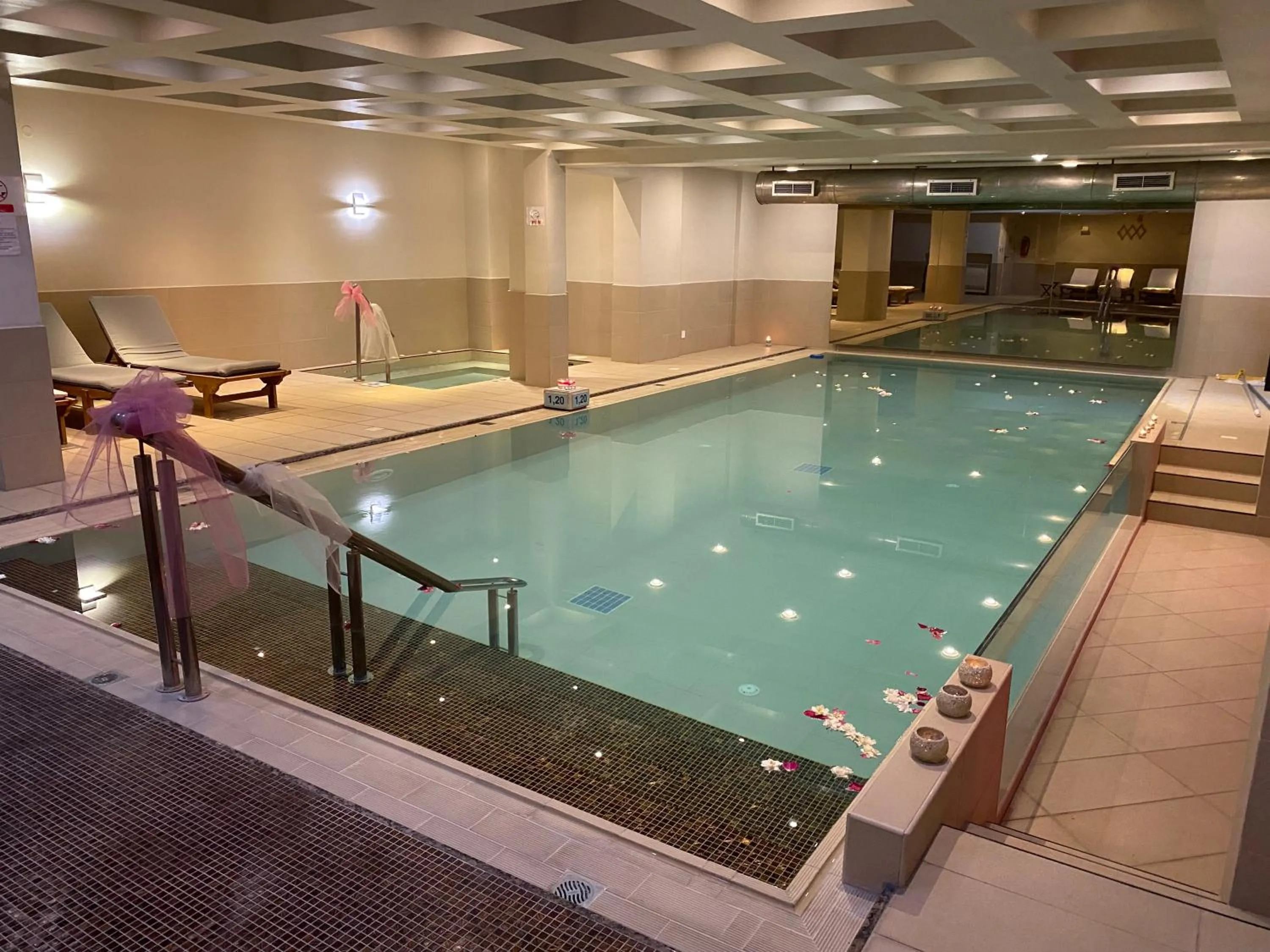 Swimming pool in Aegean Pearl