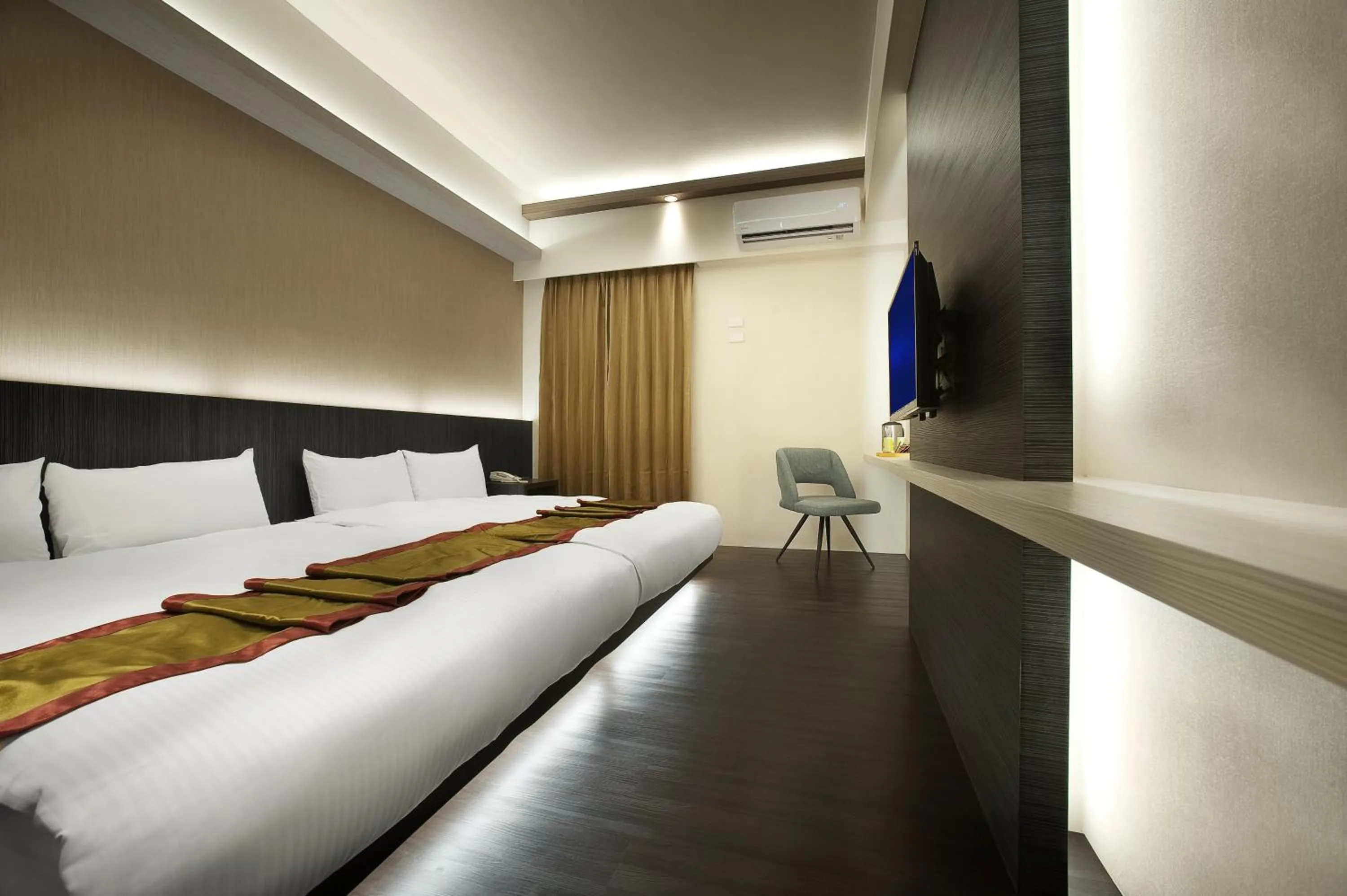 Bed in One Fukun Hotel