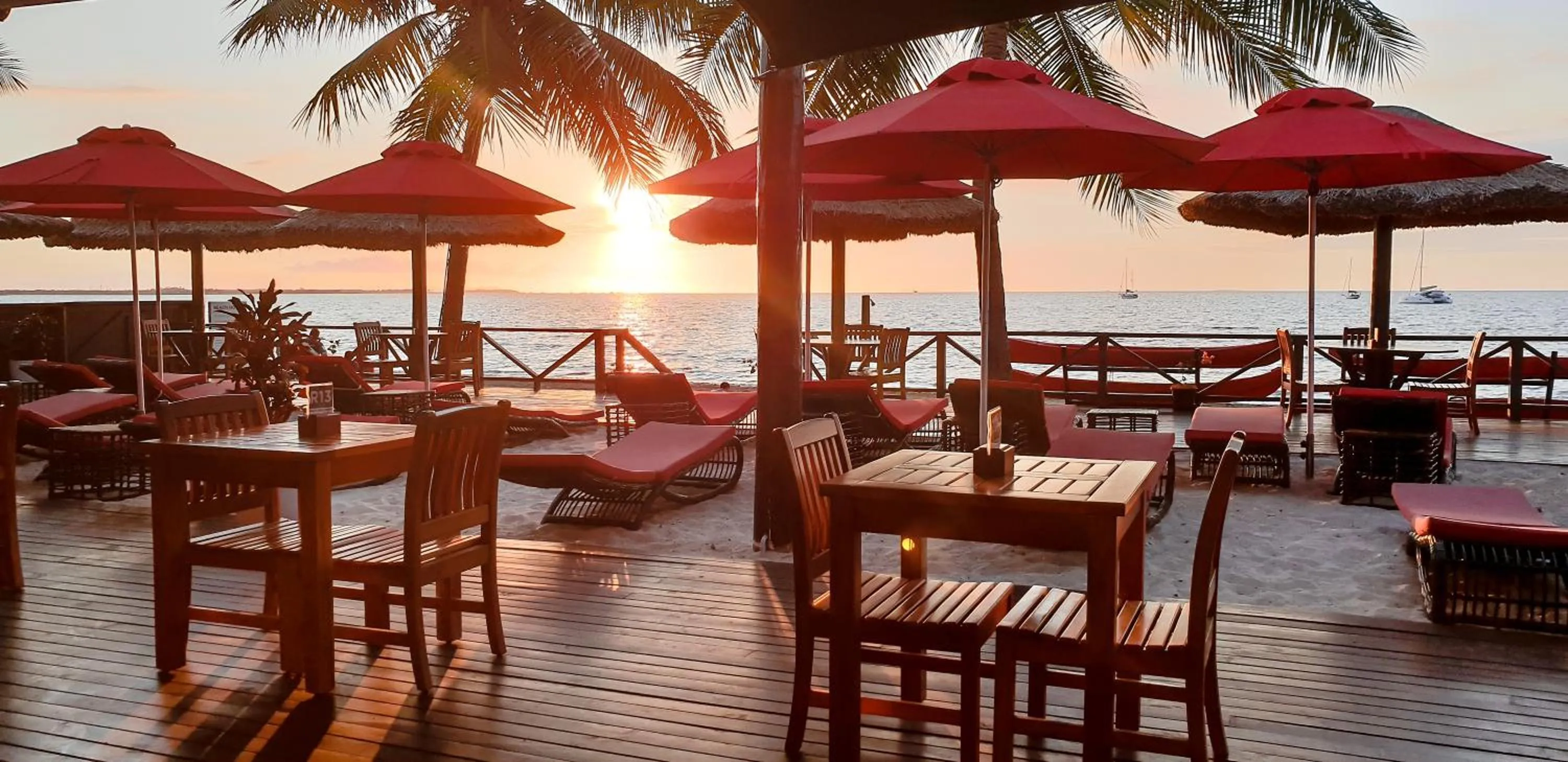 Restaurant/places to eat in Ramada Suites by Wyndham Wailoaloa Beach Fiji
