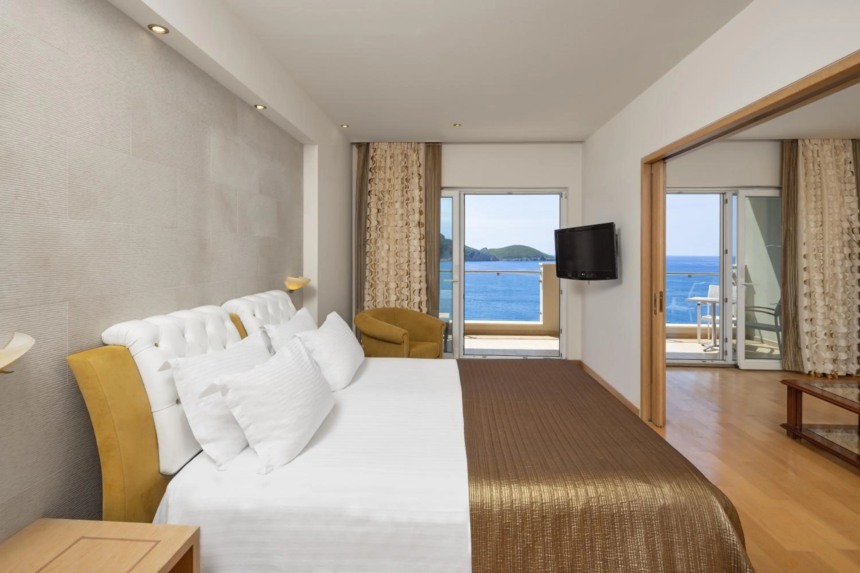 Bedroom, Bed in Akrotiri Beach Resort Hotel - Adult Friendly