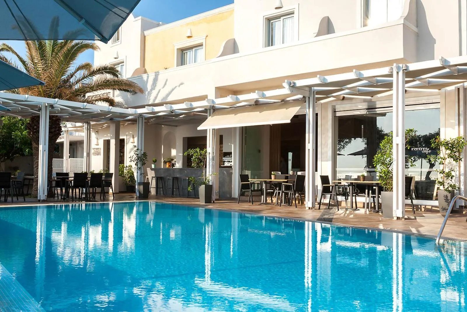 Memories Beach Hotel