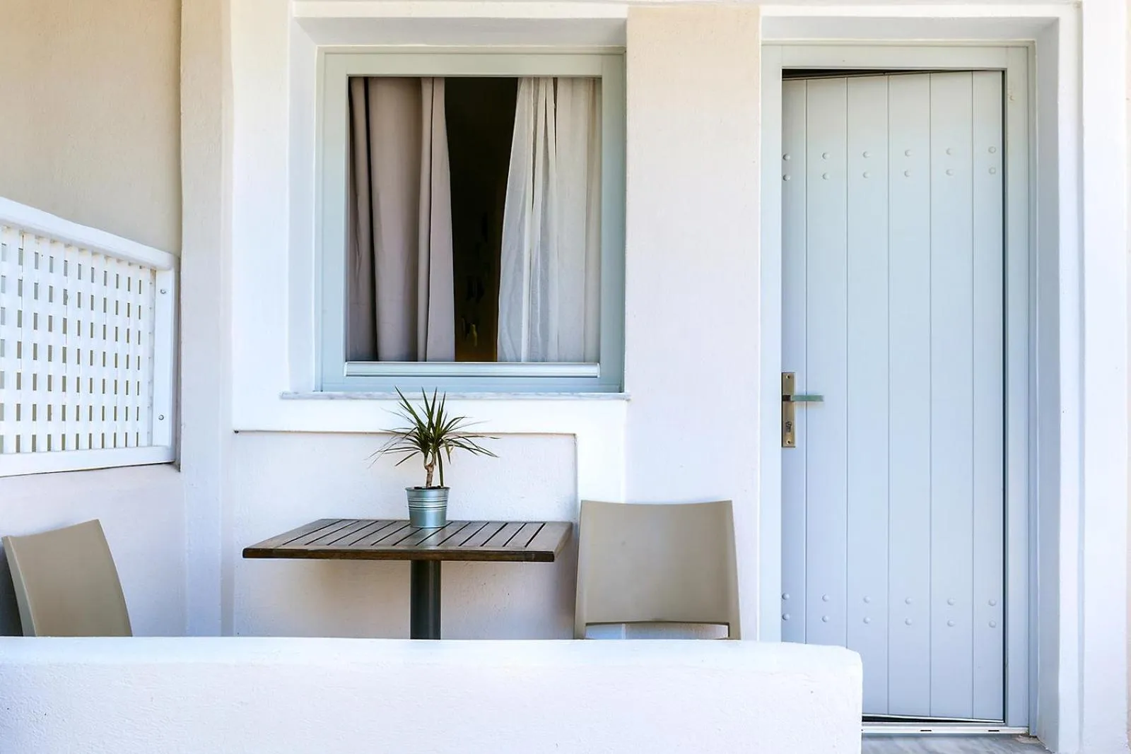 Memories Beach Hotel