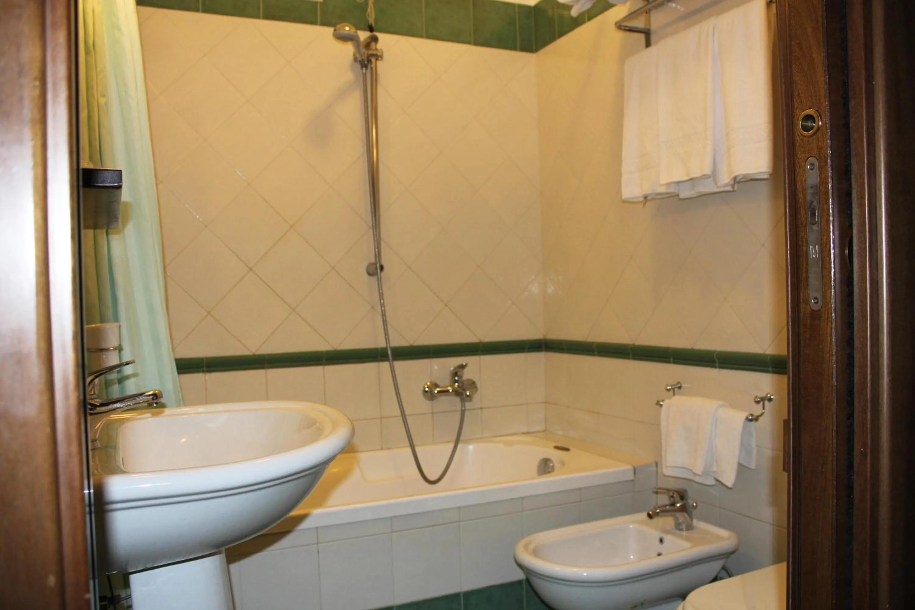 Bathroom in Anne & Mary