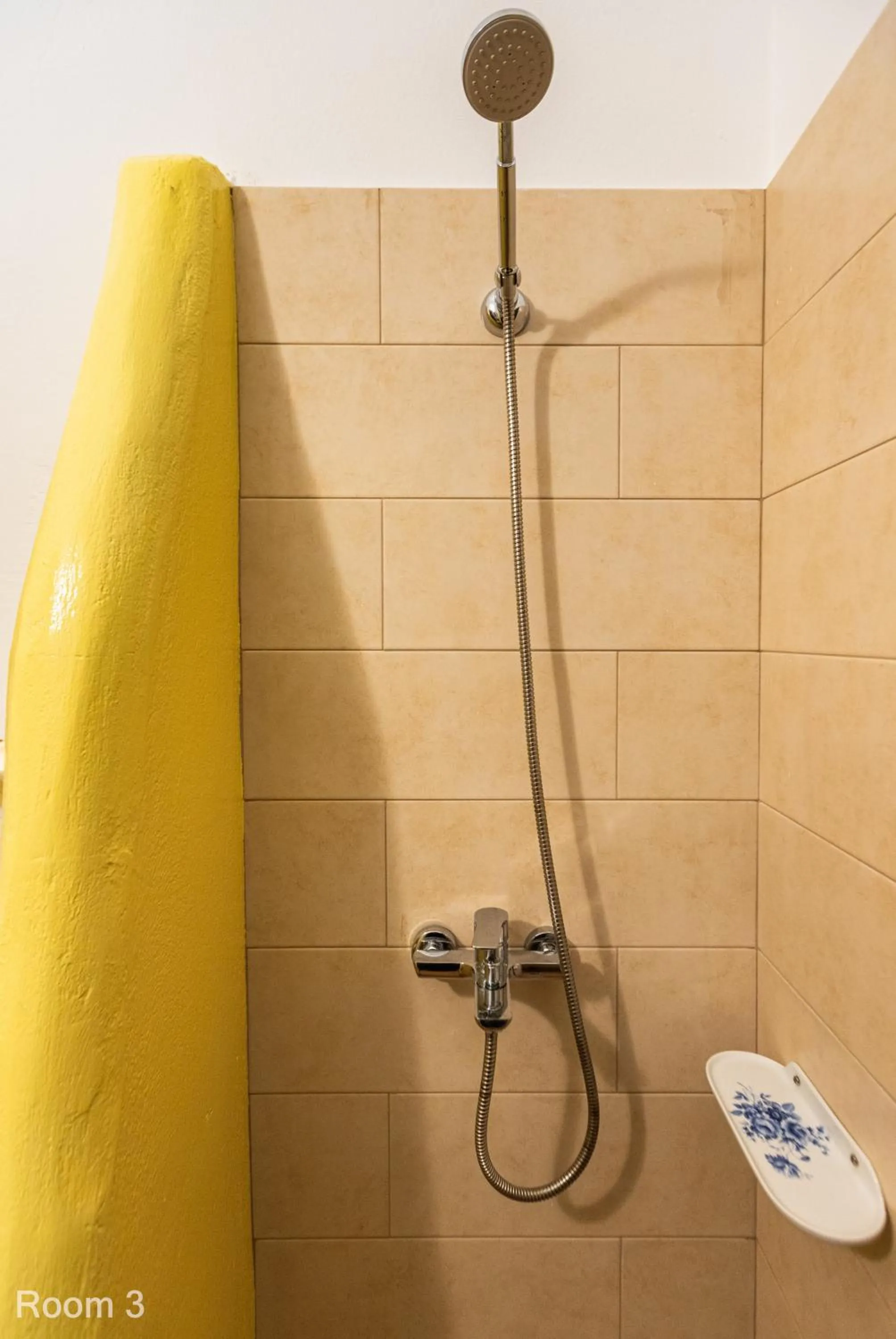 Shower in Voreades