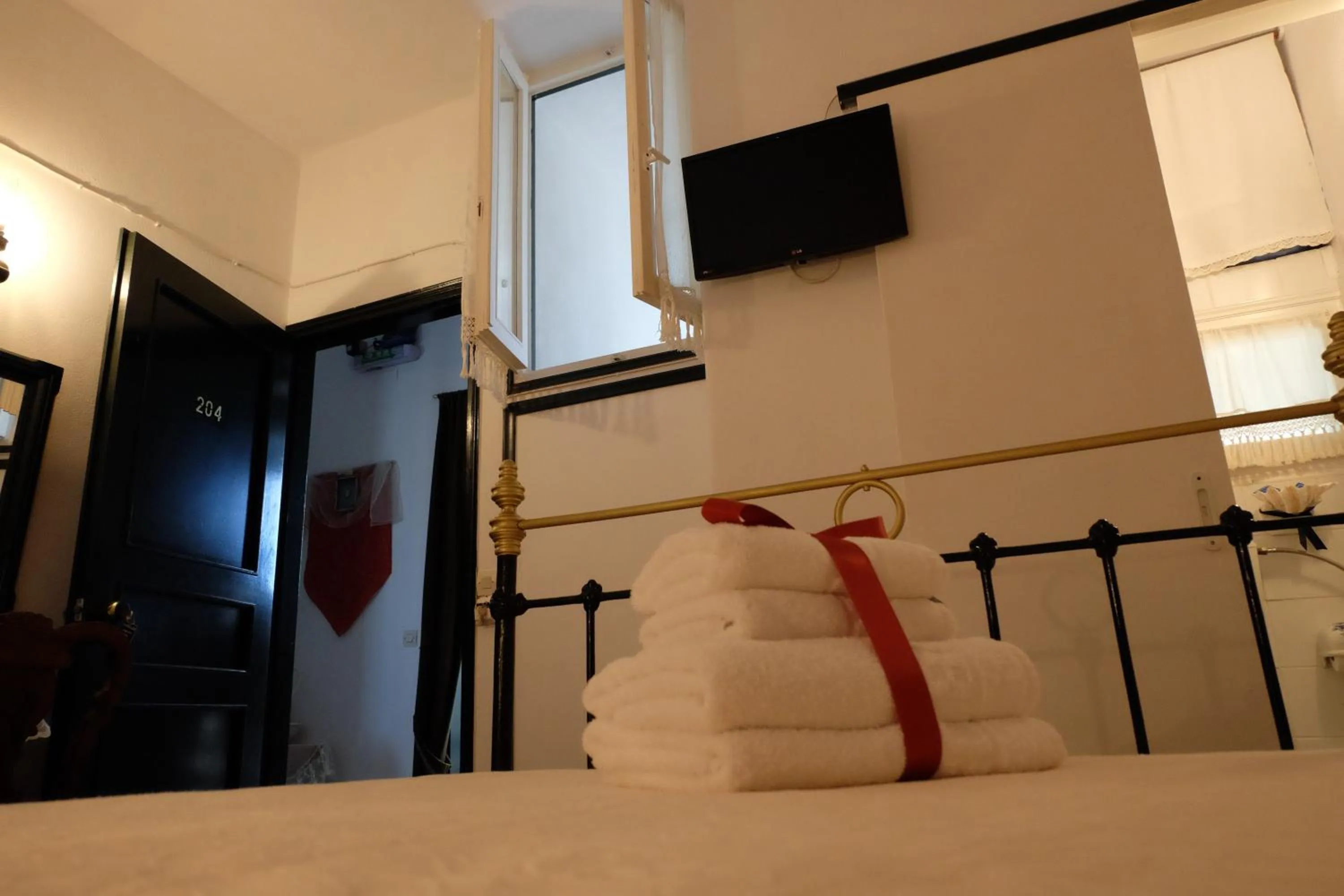 TV and multimedia, Bed in Voreades