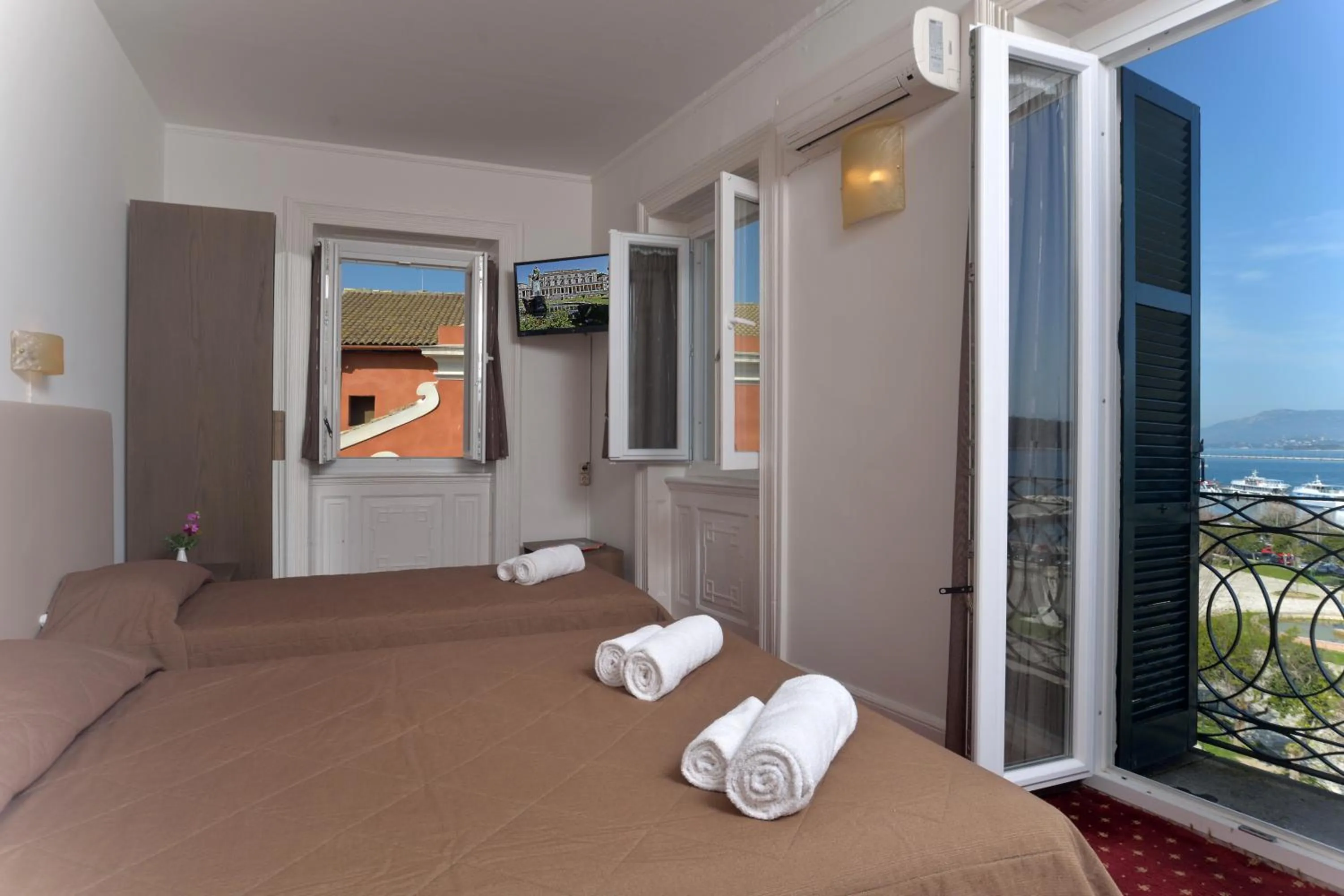 Bedroom, Bed in Konstantinoupolis