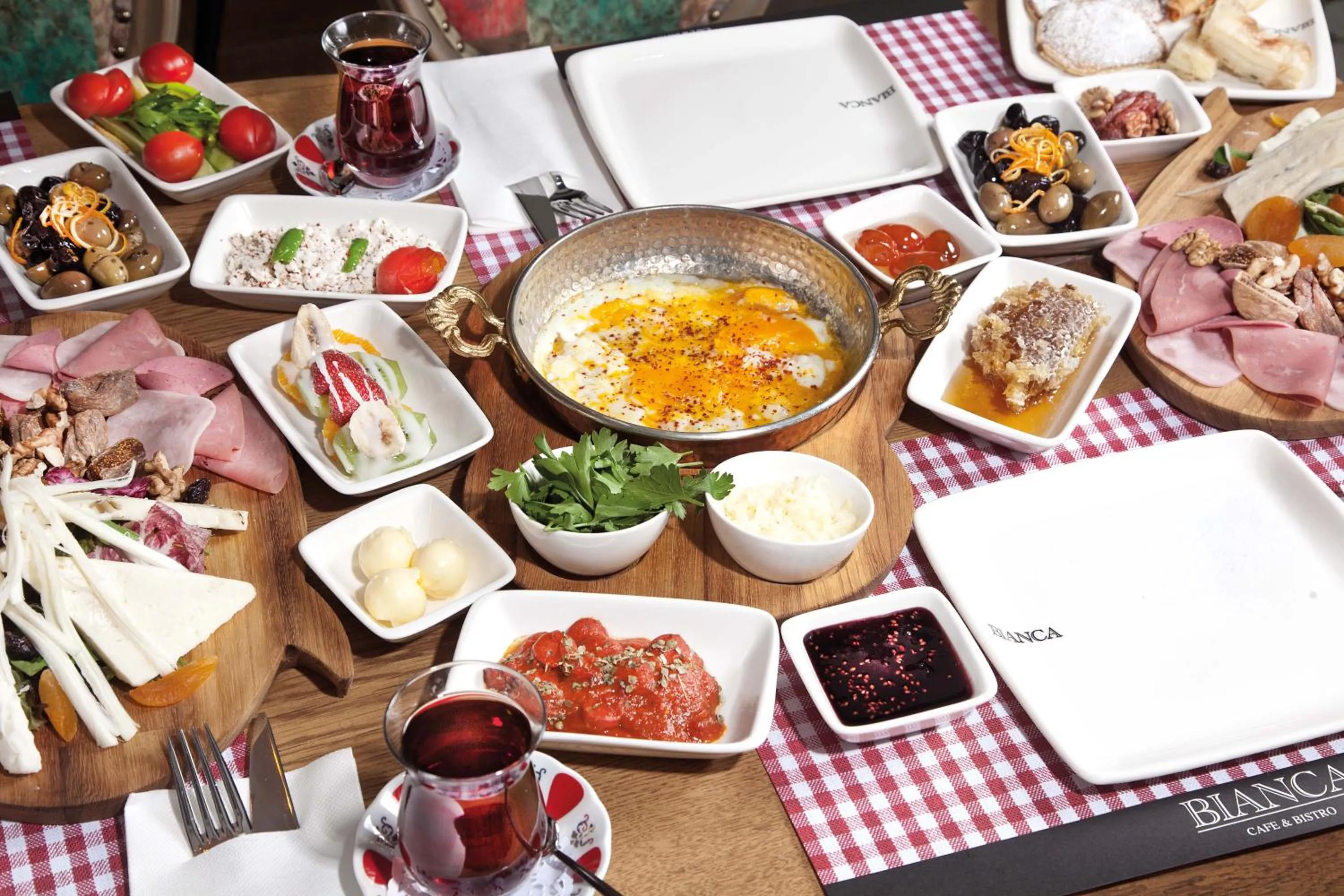 Breakfast in Casa Bianca Hotel