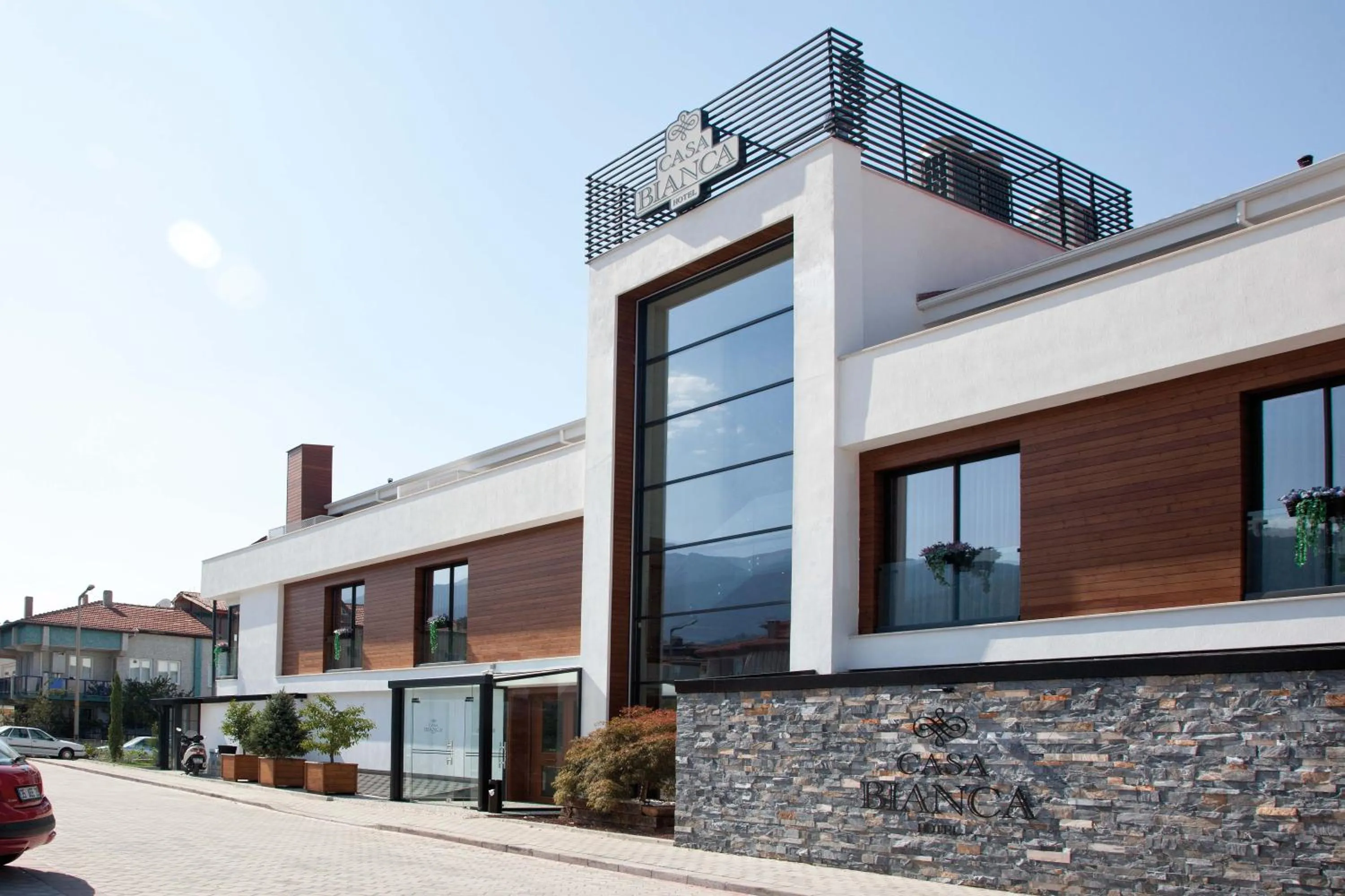 Area and facilities in Casa Bianca Hotel