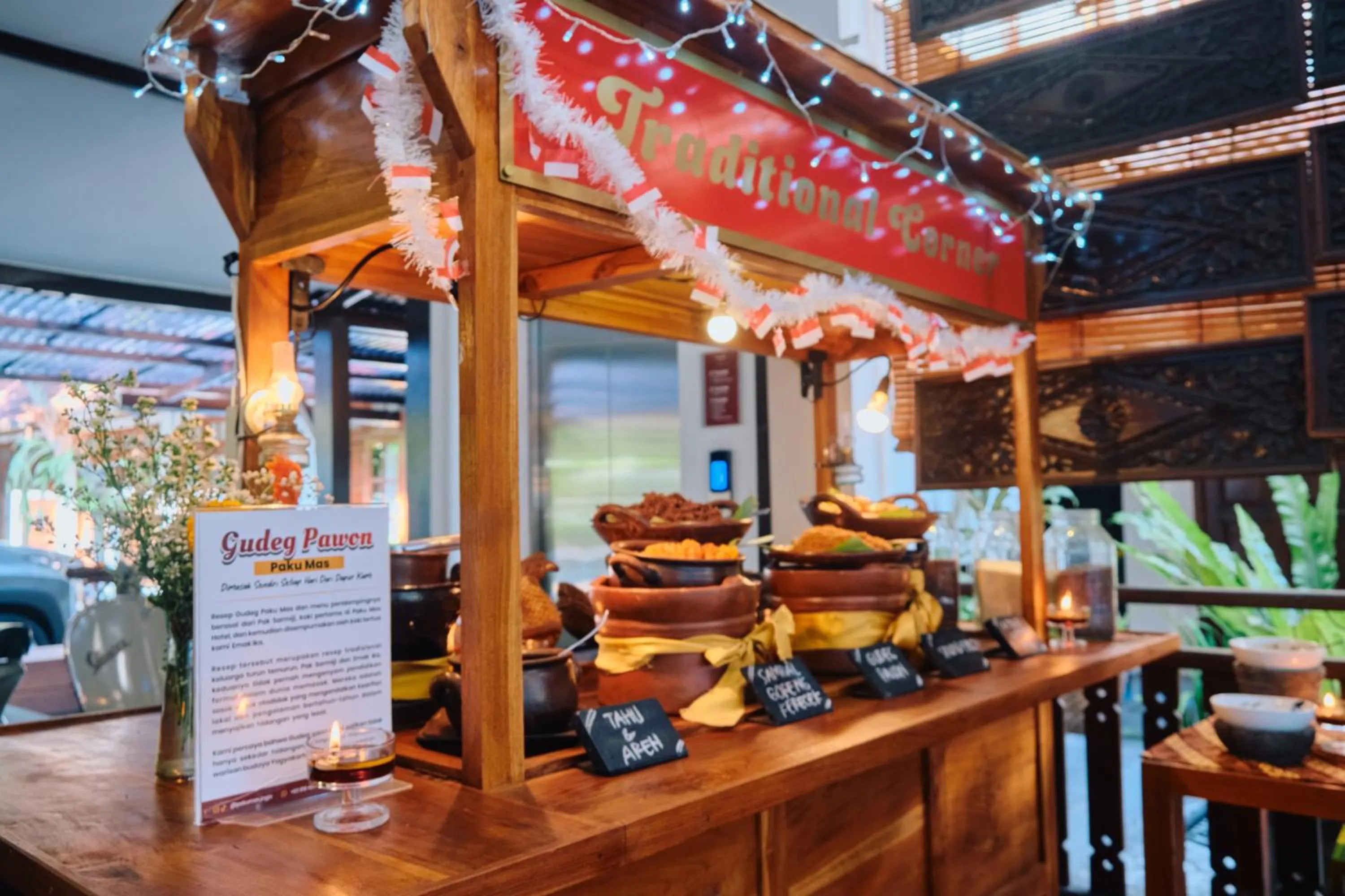 Restaurant/places to eat in Paku Mas Hotel