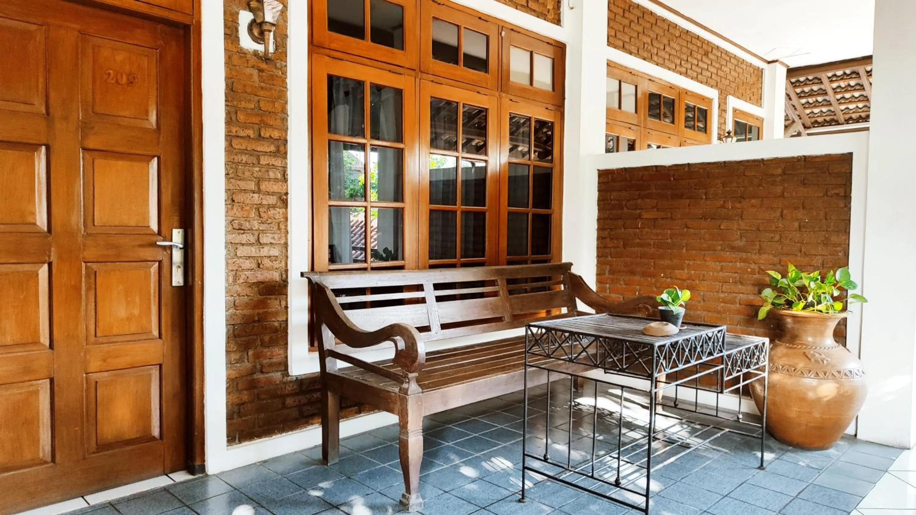 Balcony/Terrace in Paku Mas Hotel