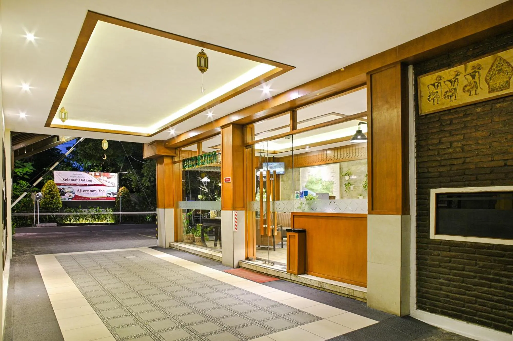 Lobby or reception in Paku Mas Hotel