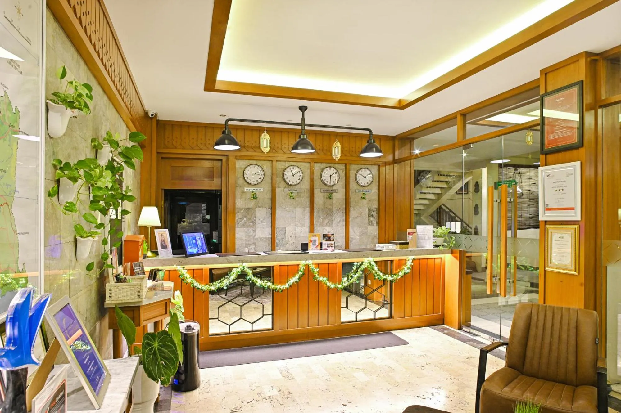 Lobby or reception in Paku Mas Hotel