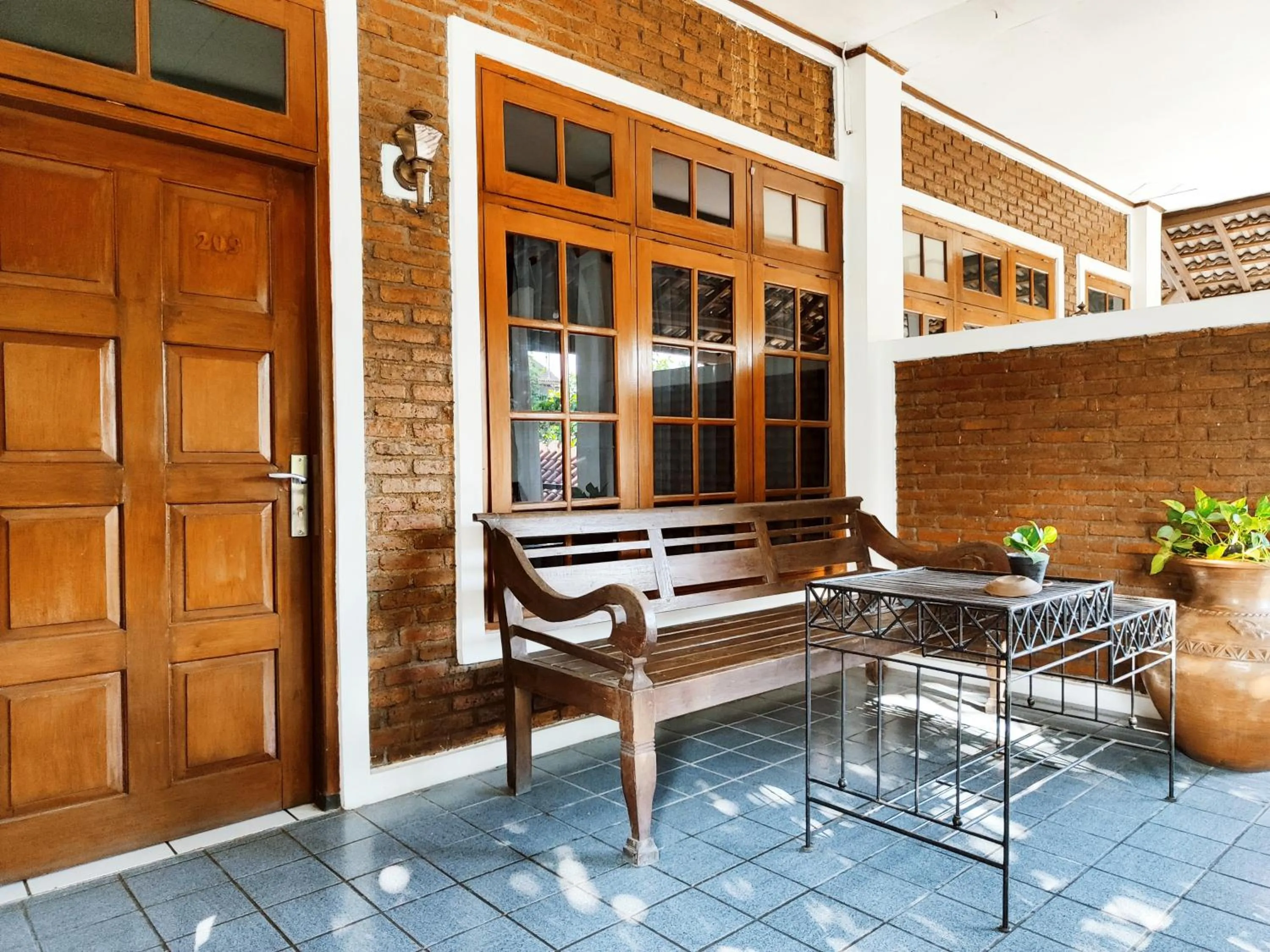 Balcony/Terrace in Paku Mas Hotel
